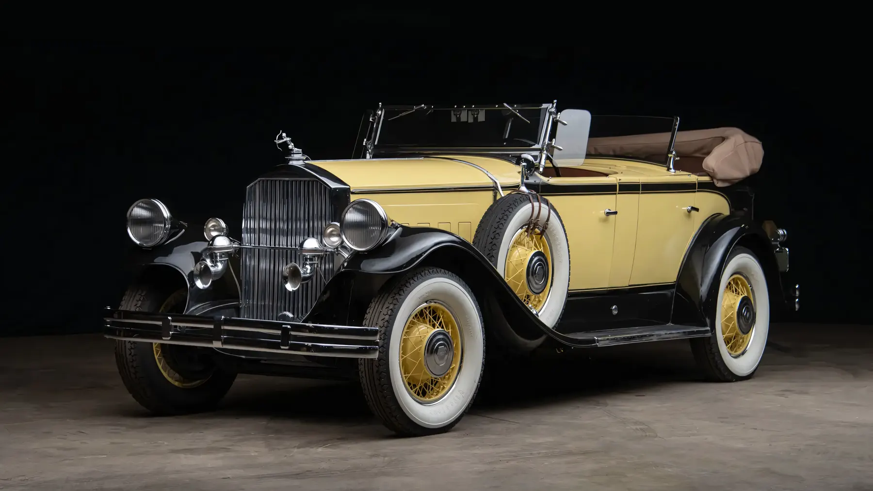 1929 Pierce-Arrow Model 133 Touring with Tonneau Shield