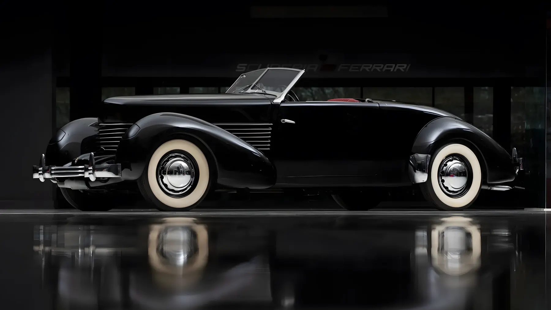1936 Cord 810 Cabriolet