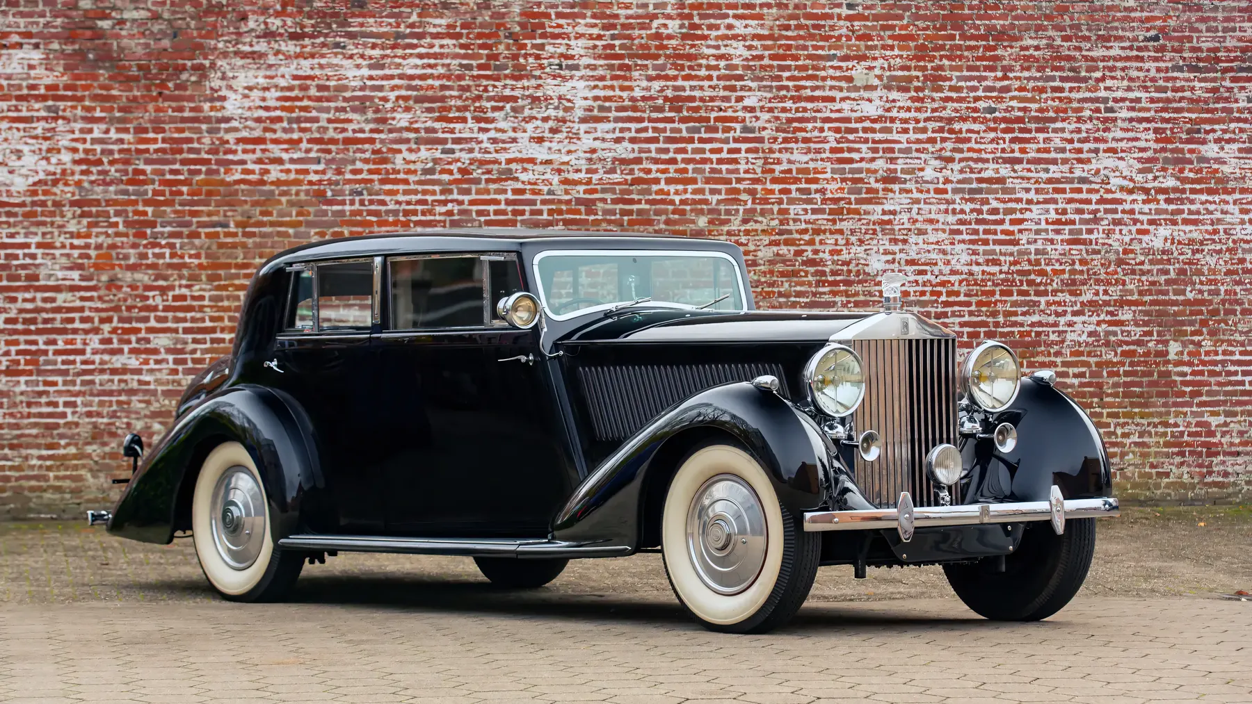 1936 Rolls-Royce Phantom III Saloon by Barker