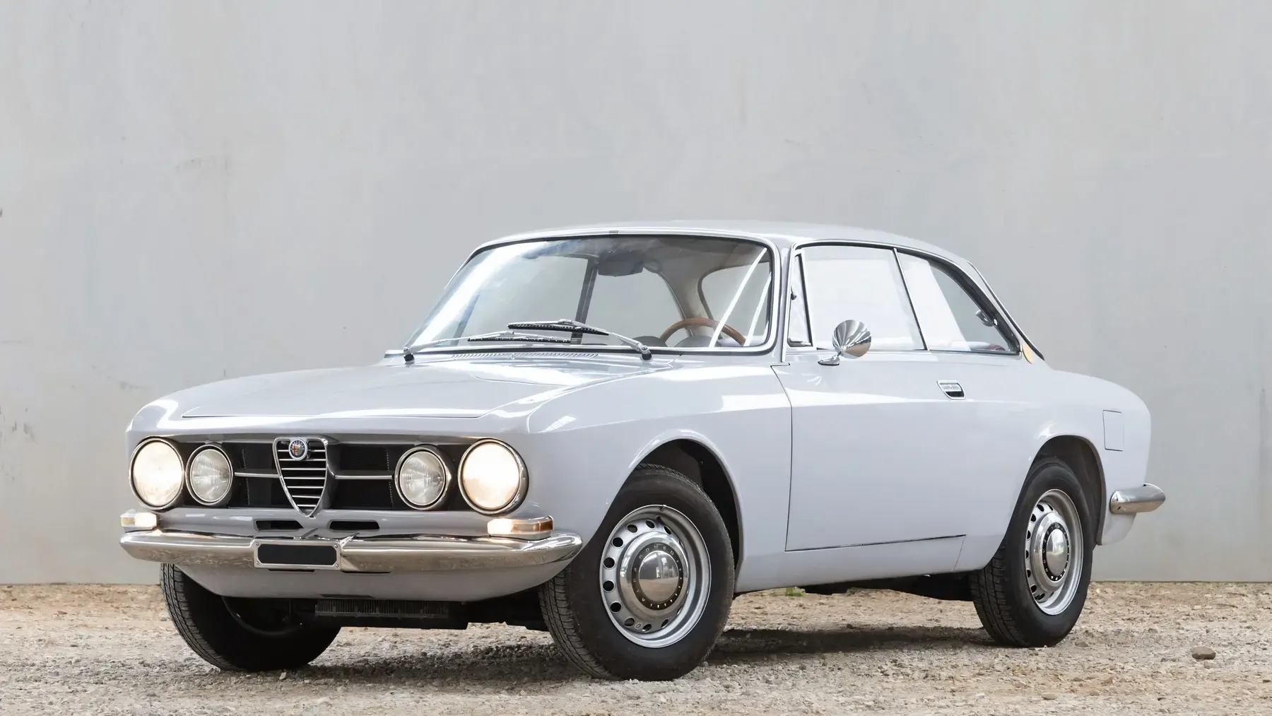 1969 Alfa Romeo 1750 GTV