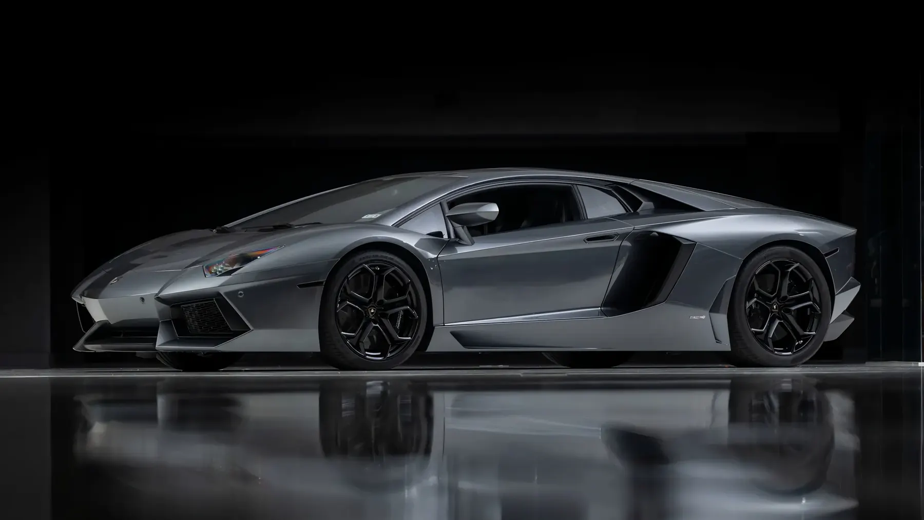 2012 Lamborghini Aventador LP700-4 Coupe