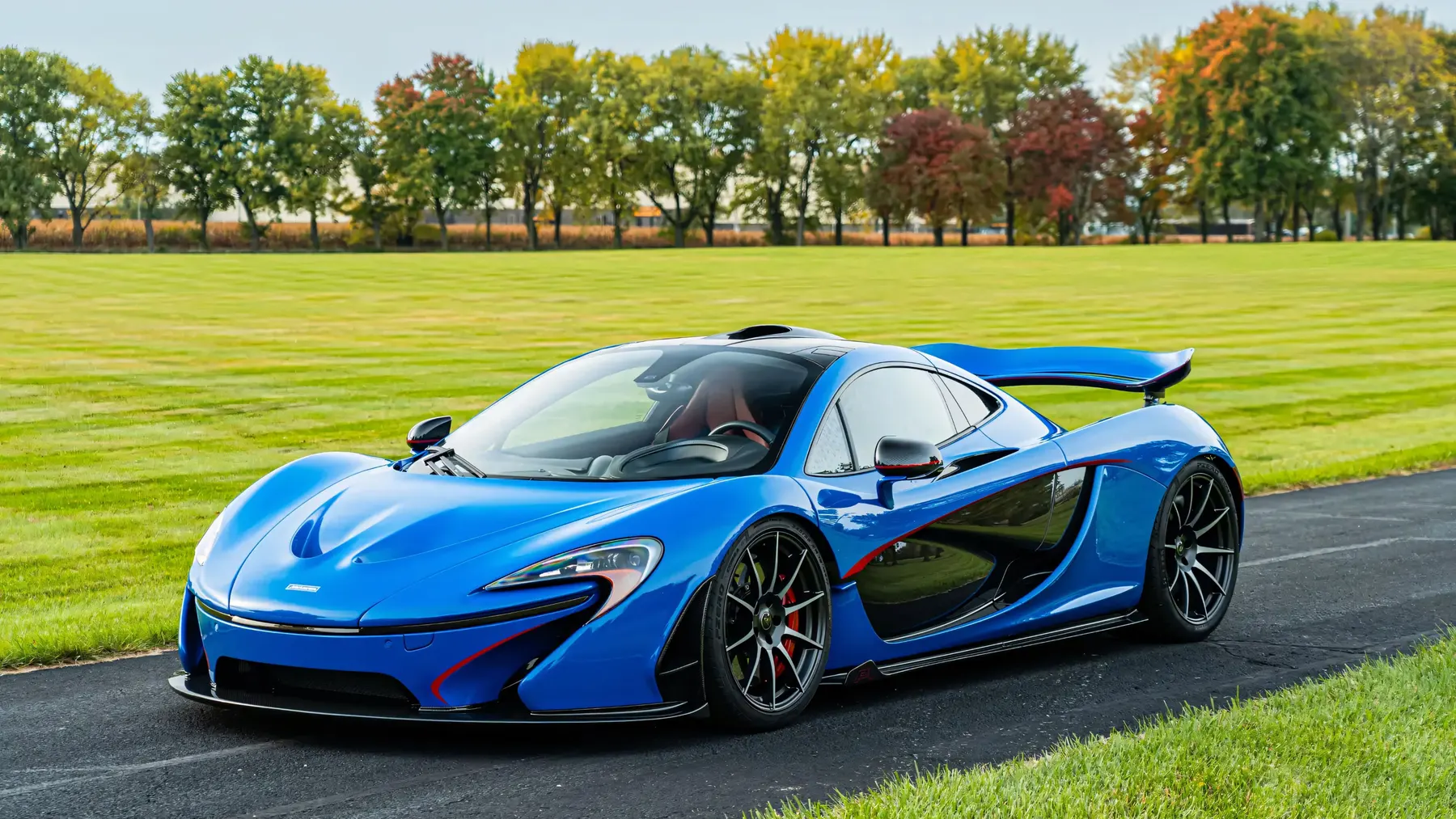 2015 McLaren P1