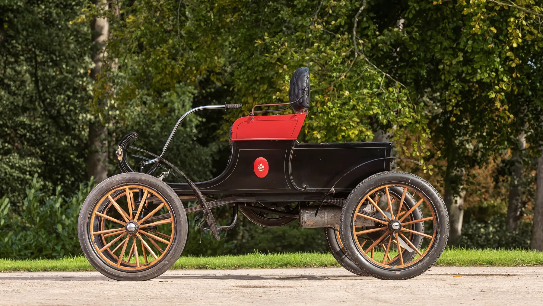 1902 Oldsmobile Model R 'Curved-Dash' Runabout - photo 2