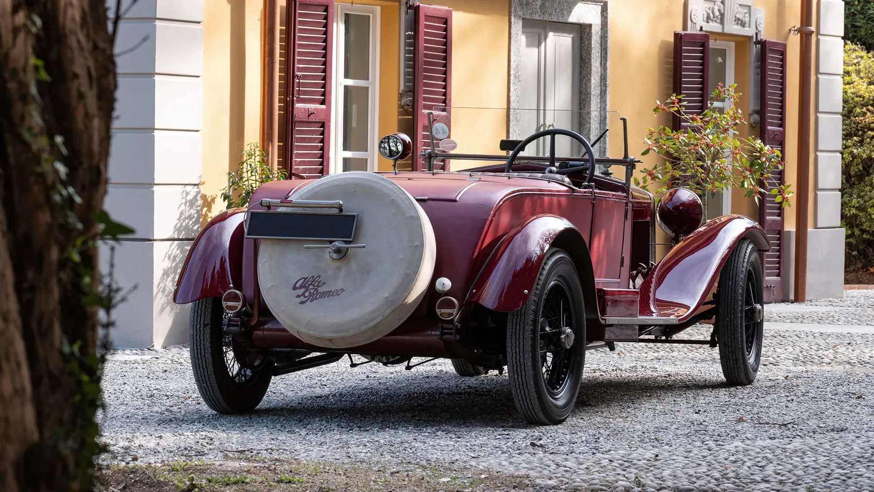 1929 Alfa Romeo 6C 1500 Sport Tourer Series II in the style of James Young - photo 3