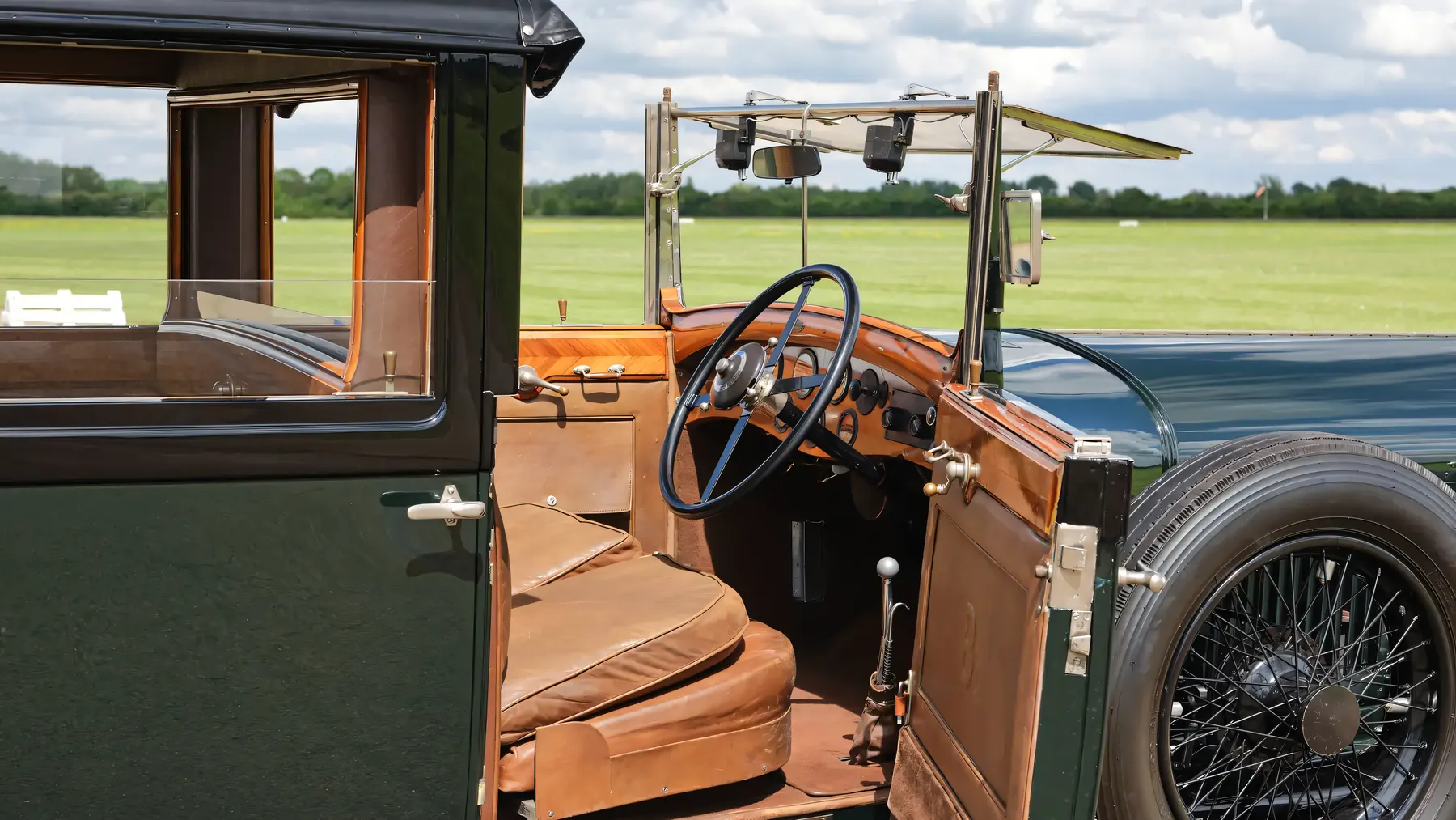 1929 Bentley 6½-Litre Sedanca de Ville by H.J. Mulliner - photo 3