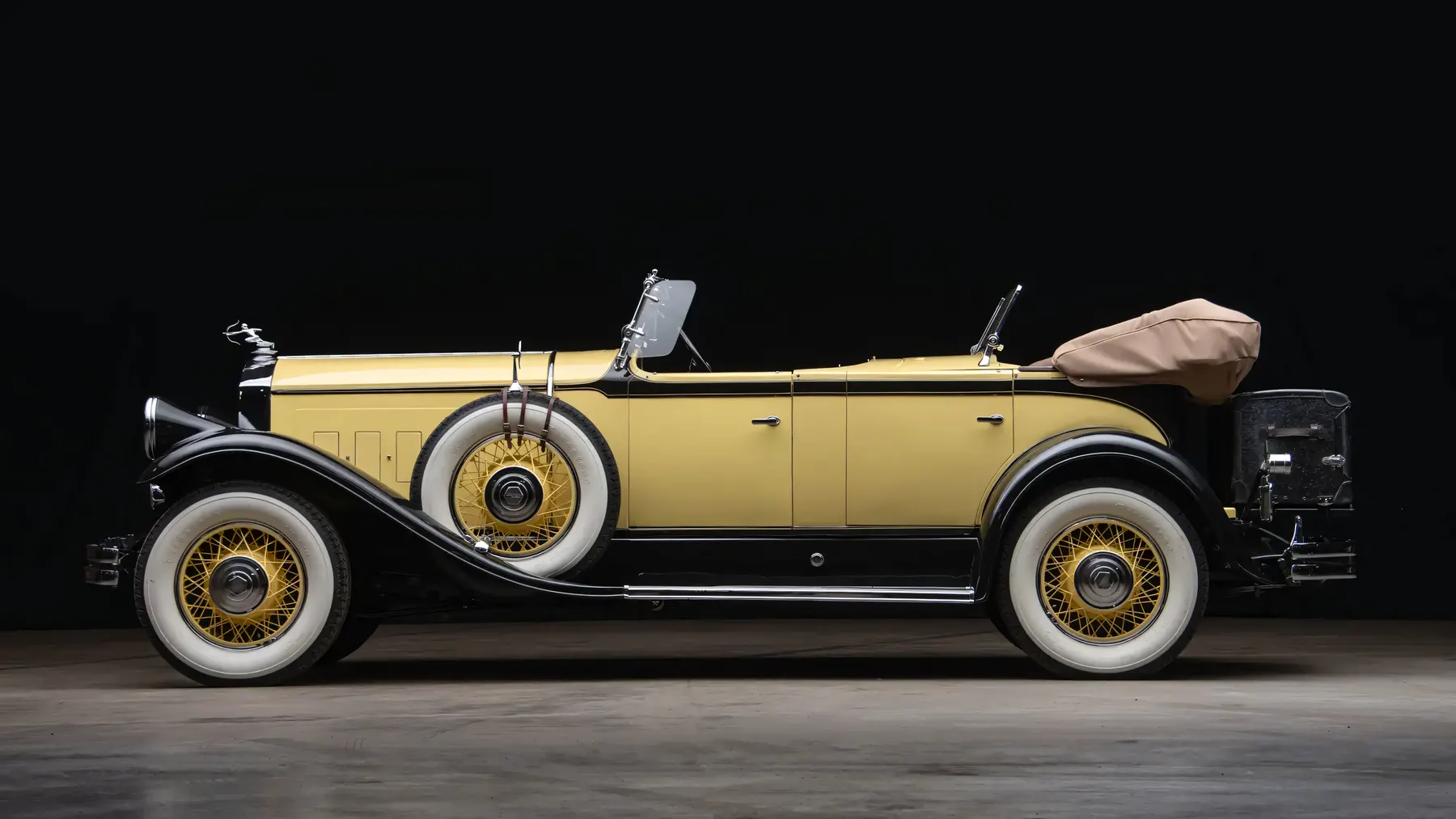 1929 Pierce-Arrow Model 133 Touring with Tonneau Shield - photo 2