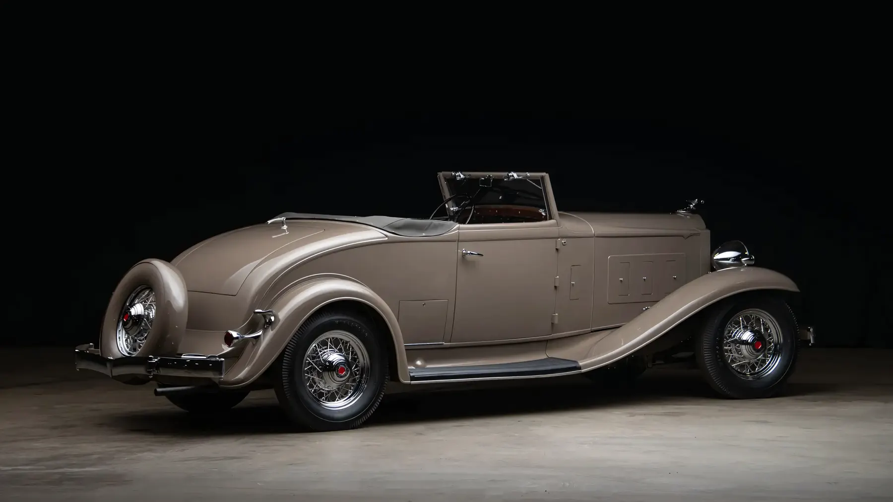 1932 Packard Light Eight Coupe Roadster - photo 3