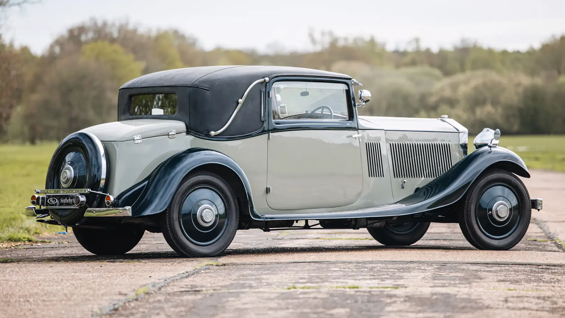 1933 Rolls-Royce 20/25 Two-Door 'Faux Cabriolet' by H.J. Mulliner - photo 2