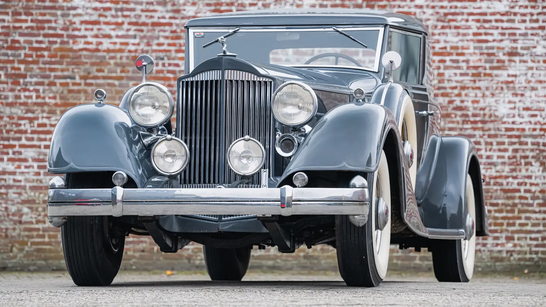 1934 Packard Twelve 2/4-Passenger Coupé - photo 2