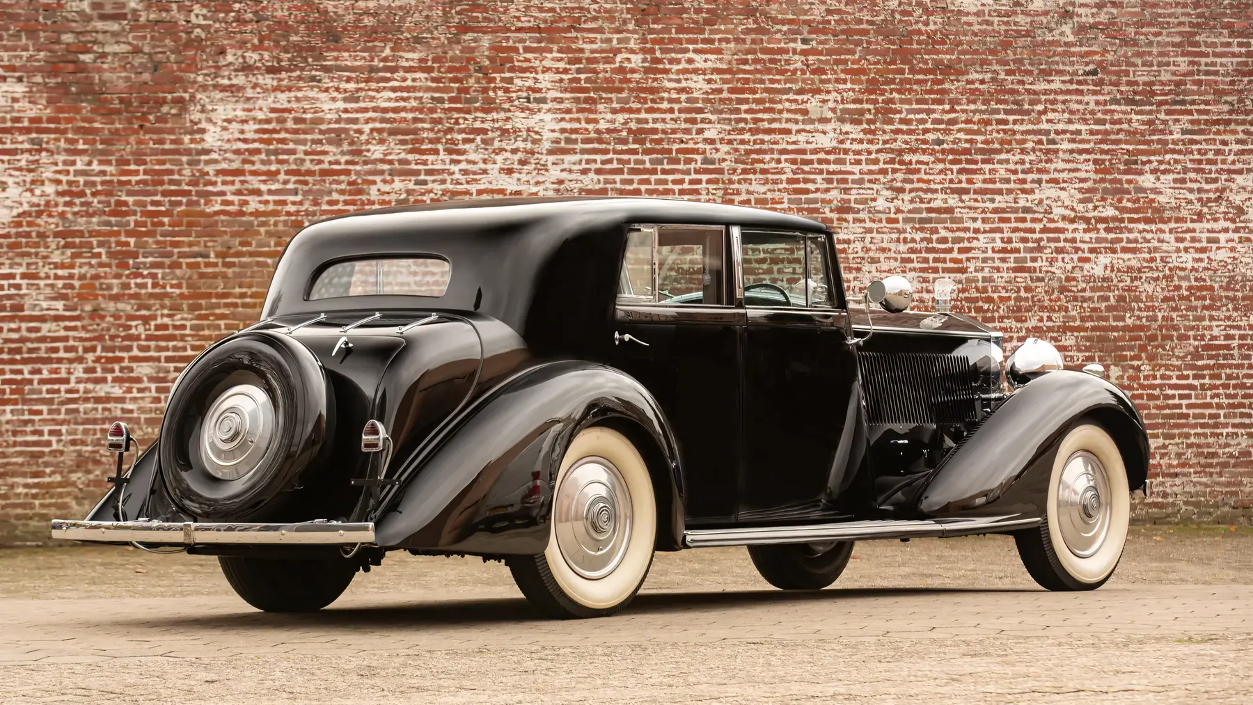 1936 Rolls-Royce Phantom III Saloon by Barker - photo 3