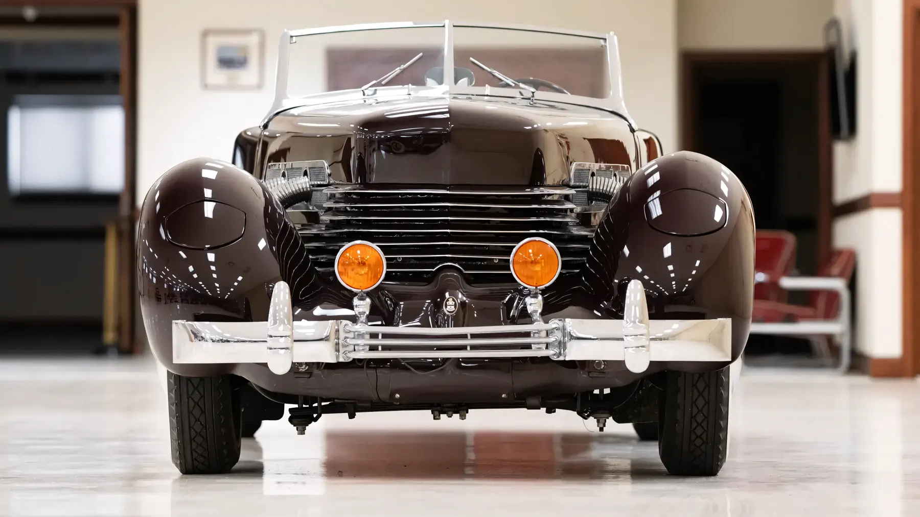 1937 Cord 812 Supercharged Cabriolet - photo 4
