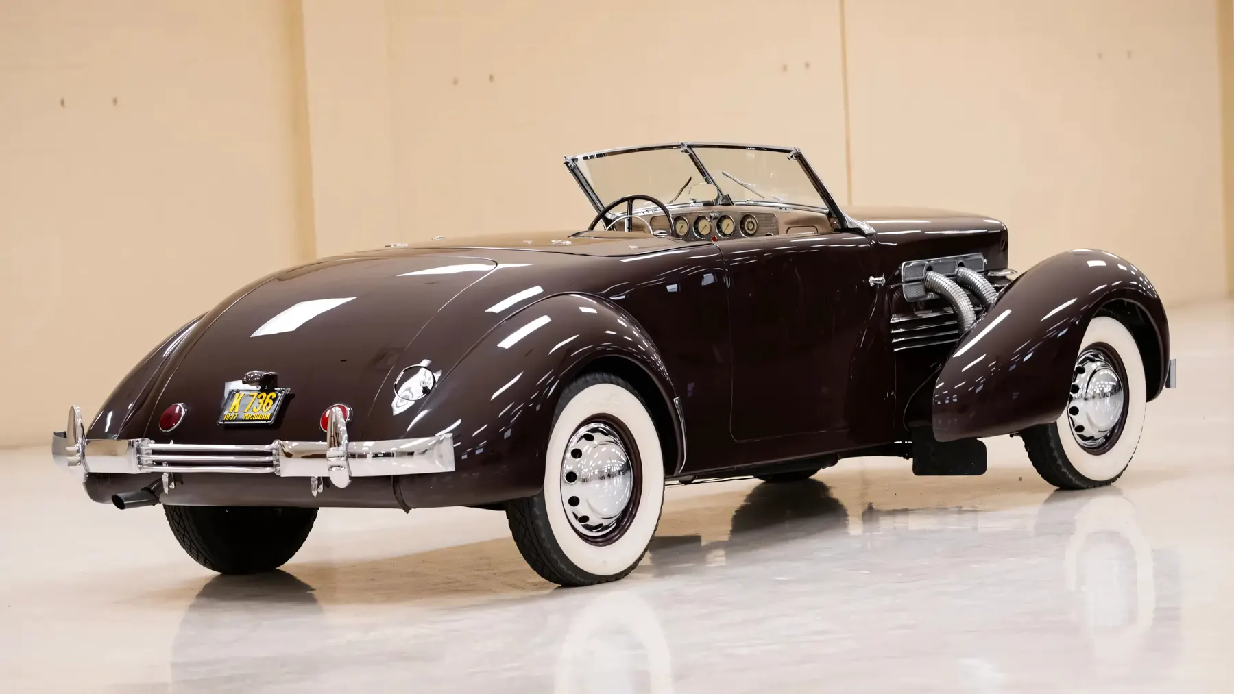 1937 Cord 812 Supercharged Cabriolet - photo 5