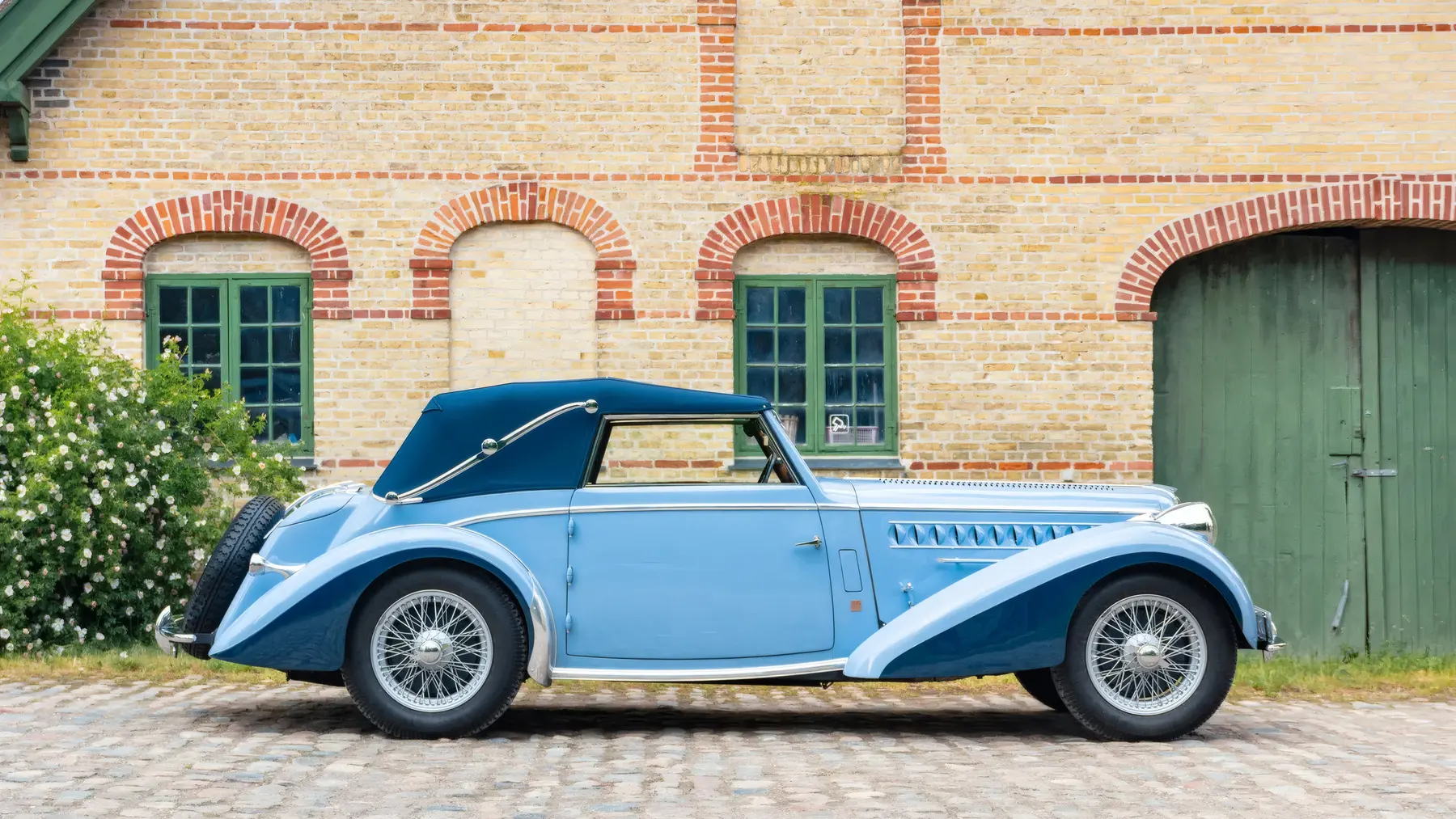 1938 Delahaye 135 M Cabriolet by Chapron - photo 1