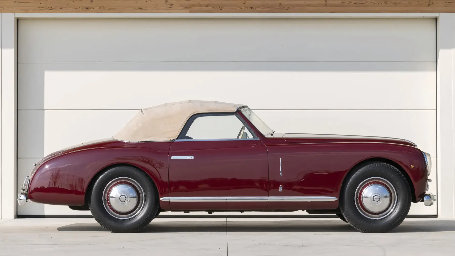 1949 Alfa Romeo 6C 2500 Passo Corto Super Sport Cabriolet by Pinin Farina - photo 2