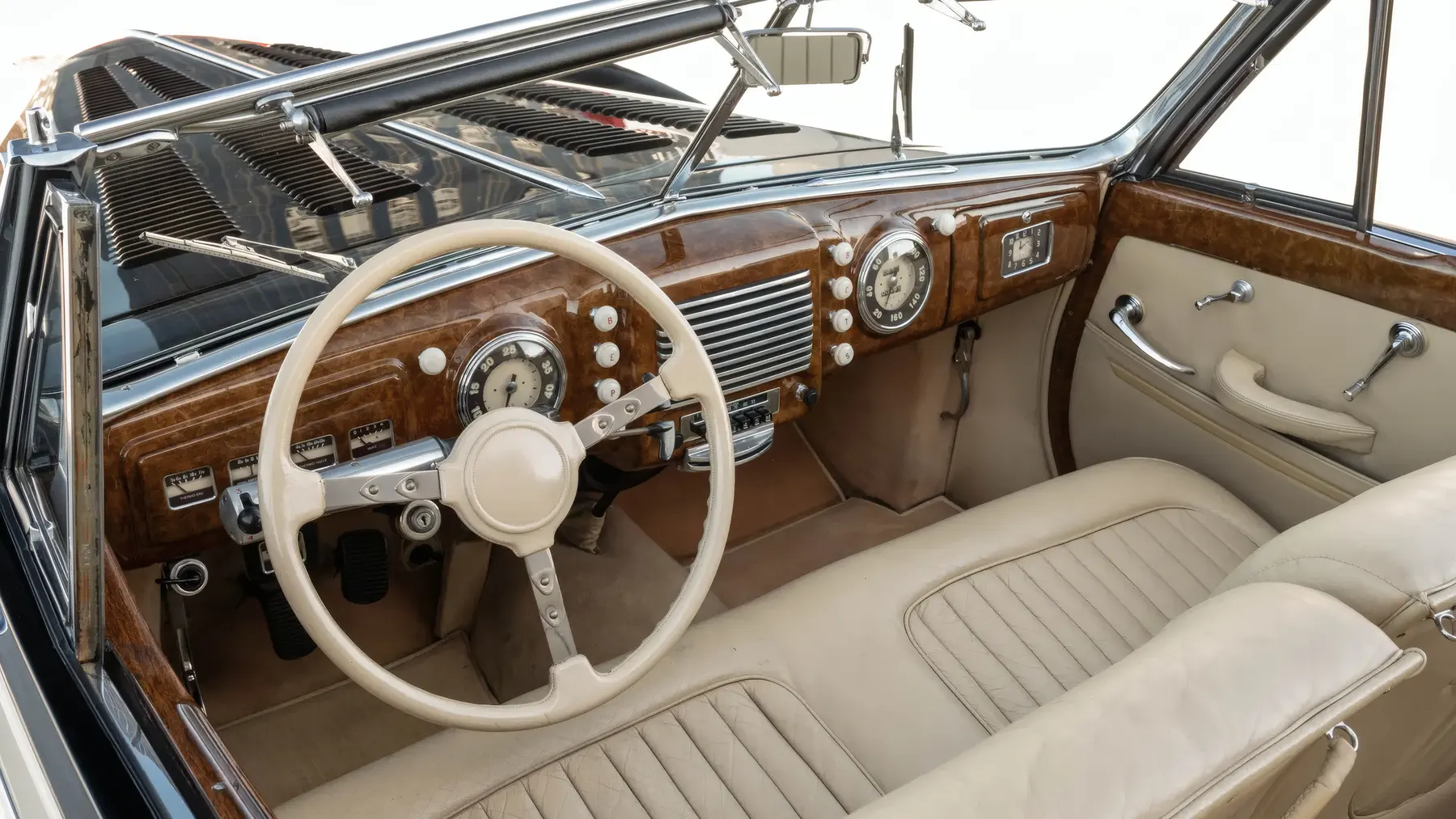 1949 Delahaye 178 Cabriolet by Chapron - photo 1