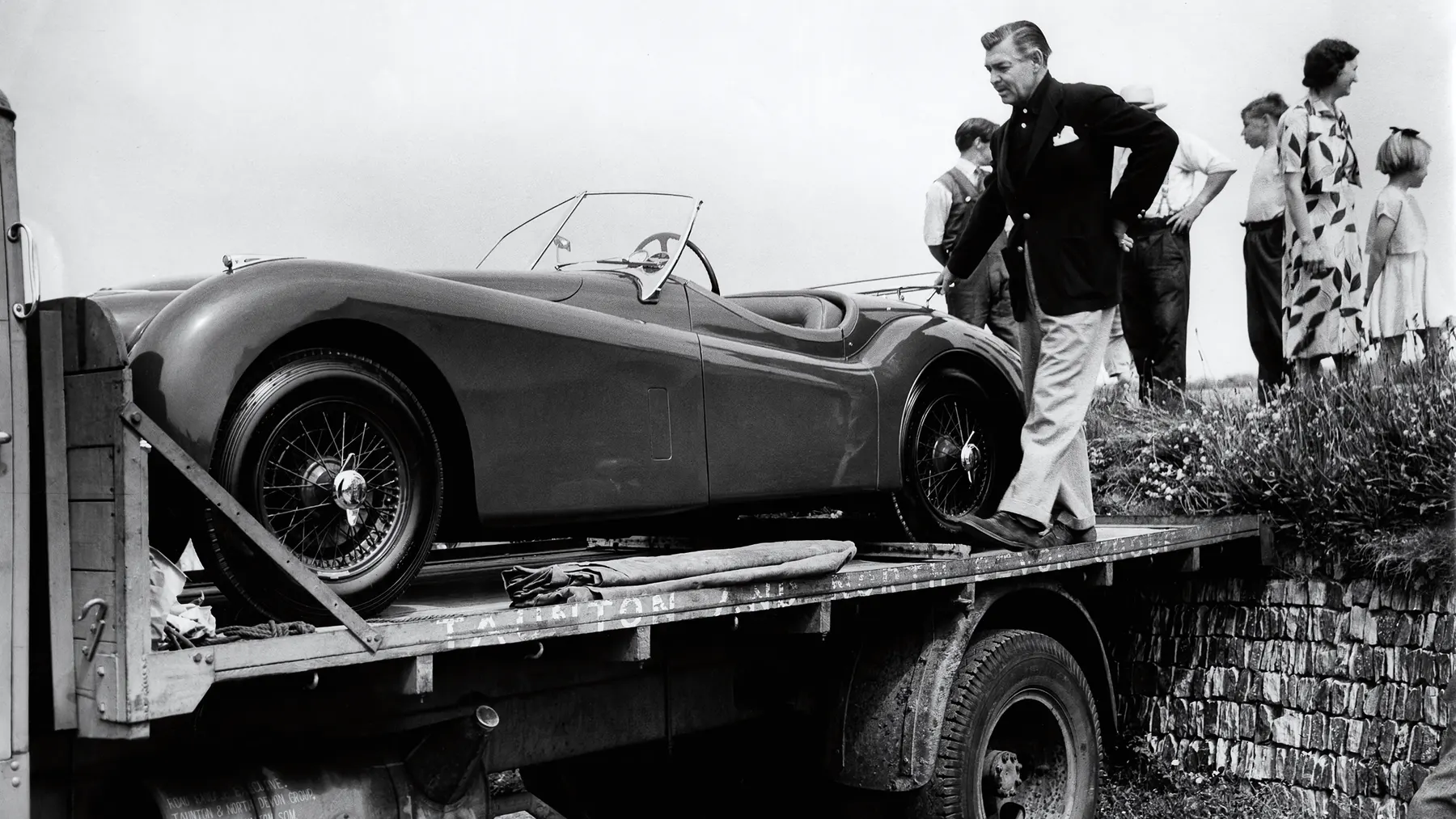1952 Jaguar XK 120 Roadster - photo 6