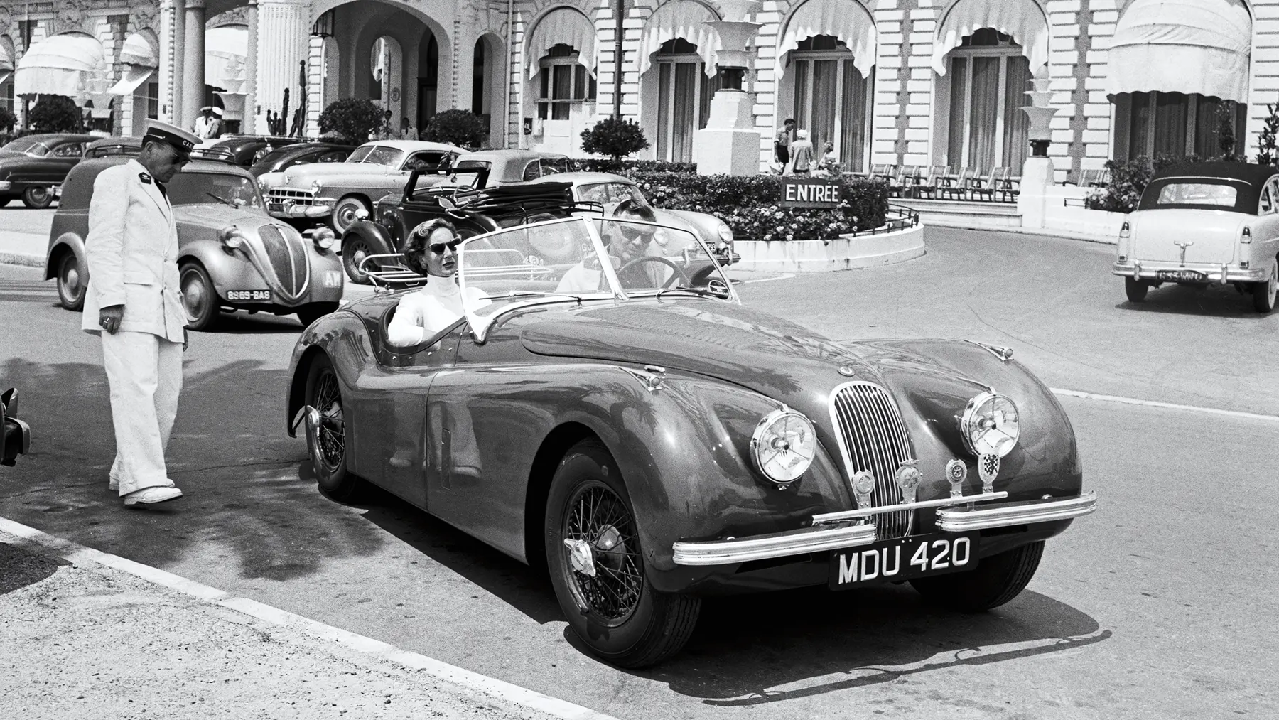 1952 Jaguar XK 120 Roadster - photo 2