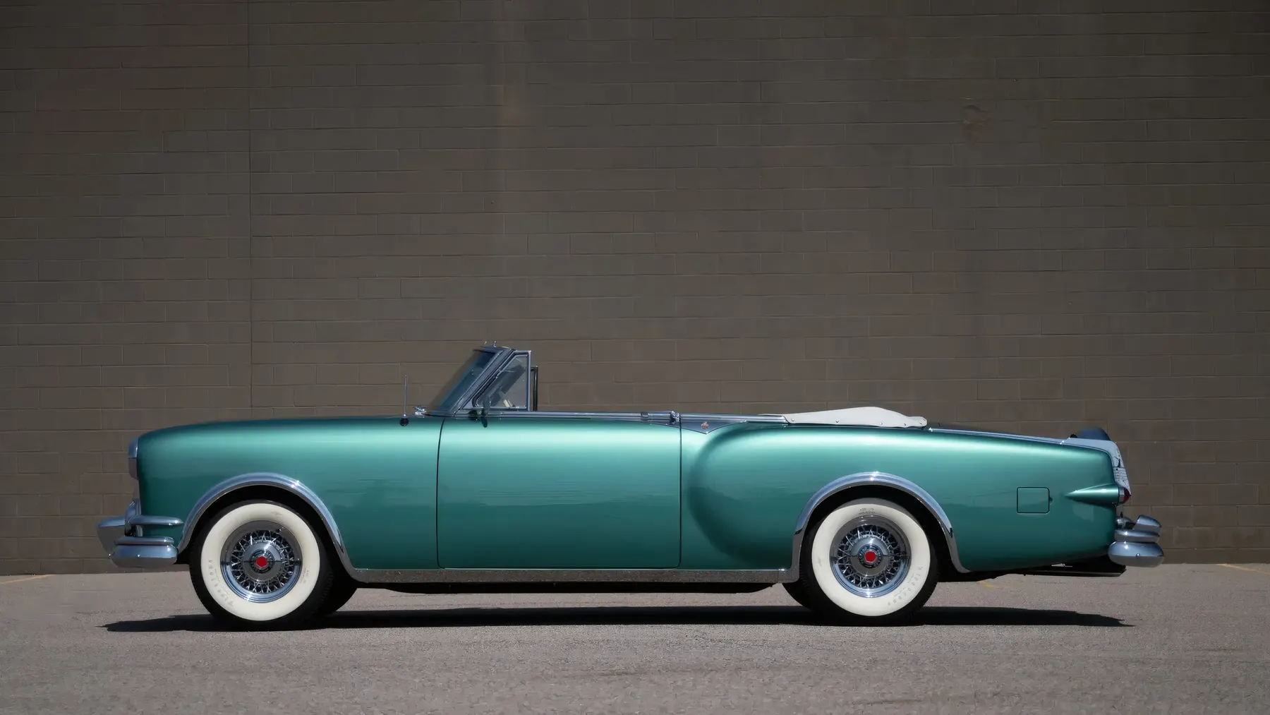 1953 Packard Caribbean - photo 1