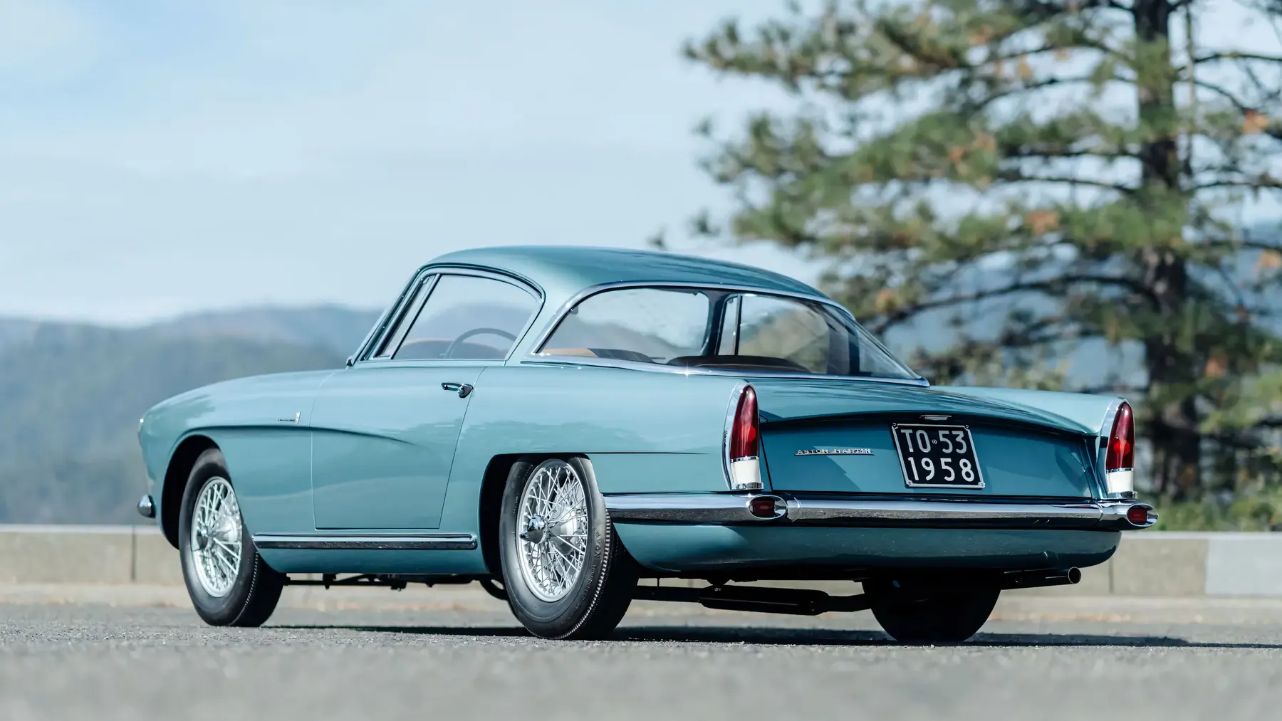 1954 Aston Martin DB2-4 Coupe by Bertone - photo 3