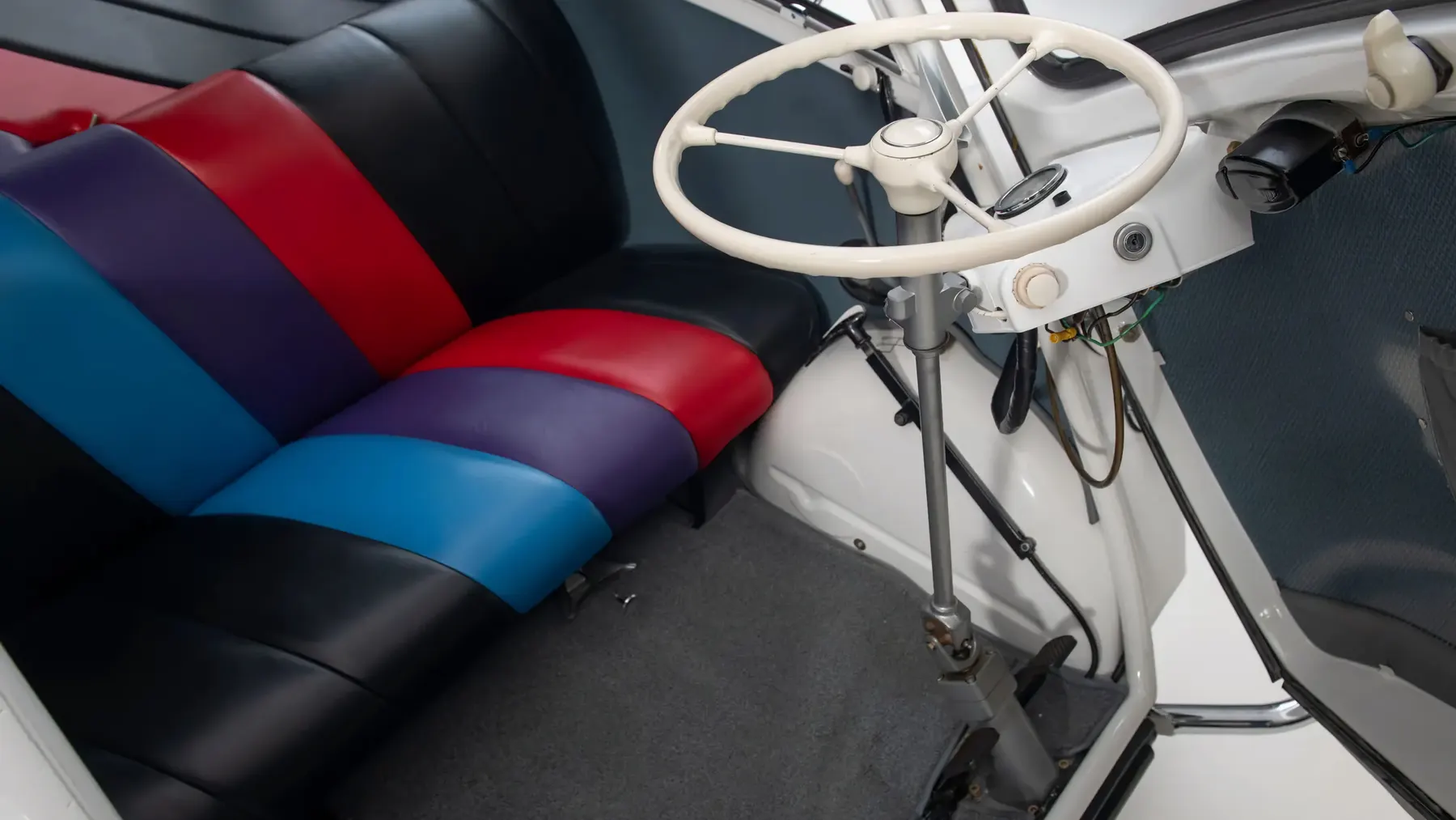 1957 BMW Isetta 300 - photo 1