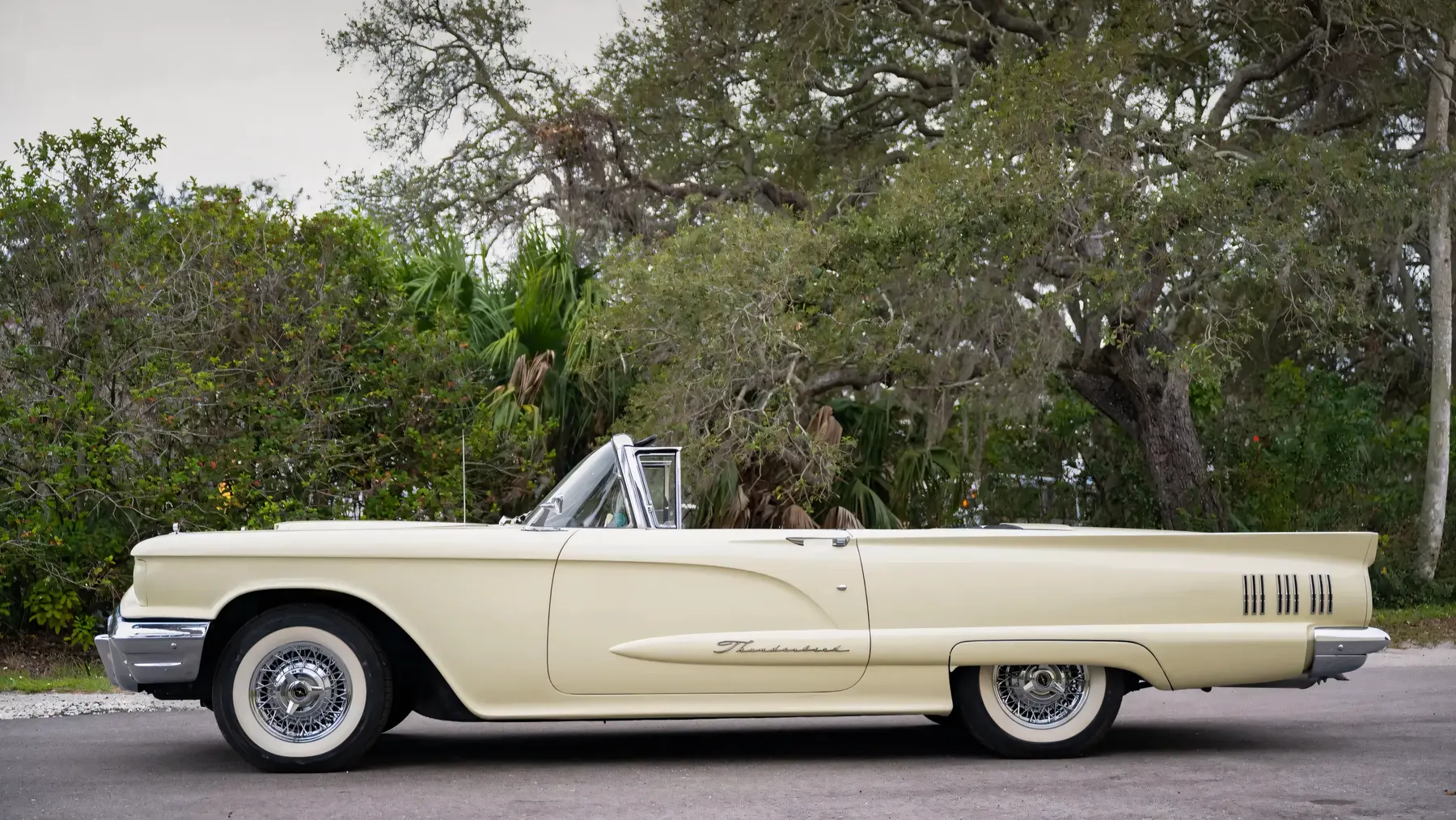 1960 Ford Thunderbird Convertible - photo 3