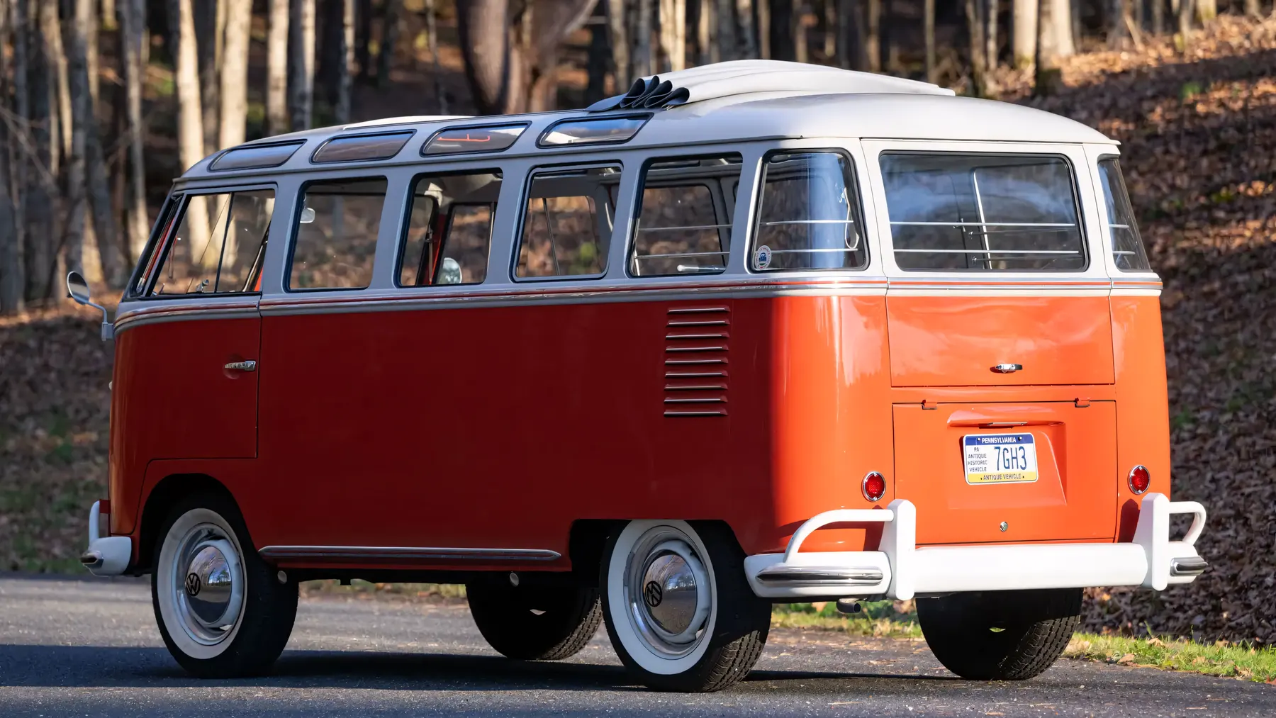 1961 Volkswagen Type 2 Deluxe '23-Window' Microbus - photo 2