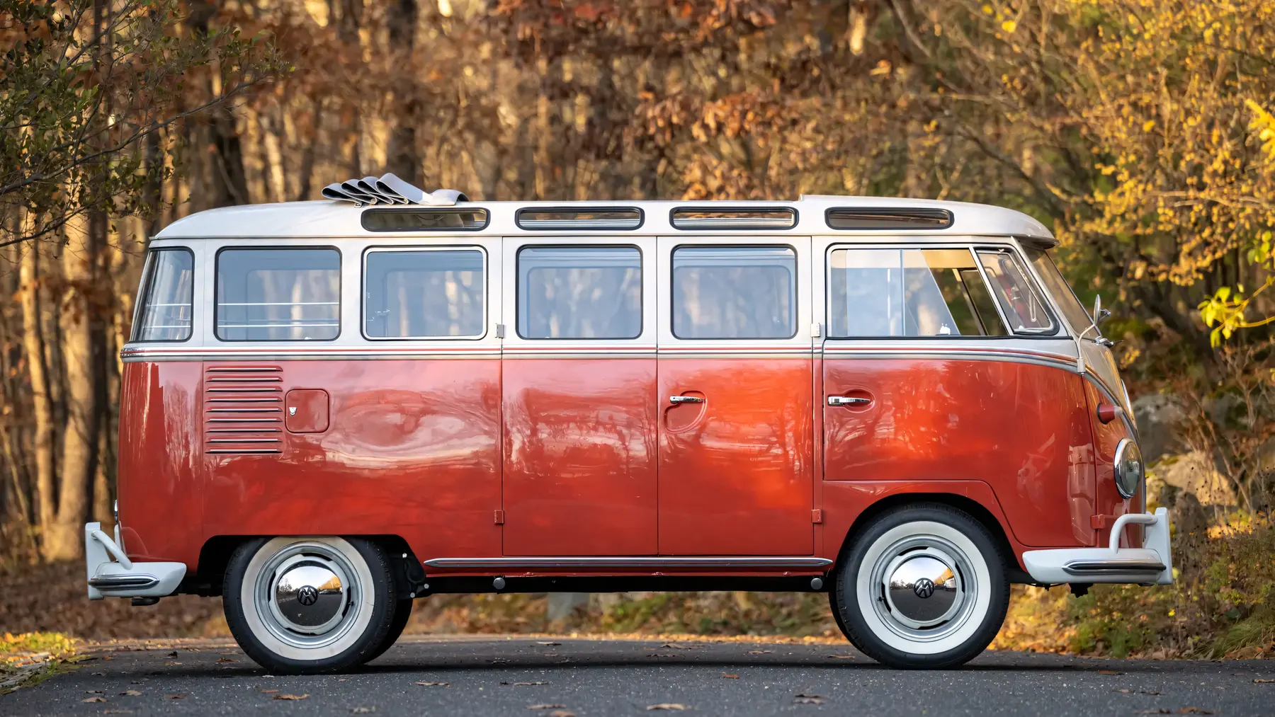 1961 Volkswagen Type 2 Deluxe '23-Window' Microbus - photo 6