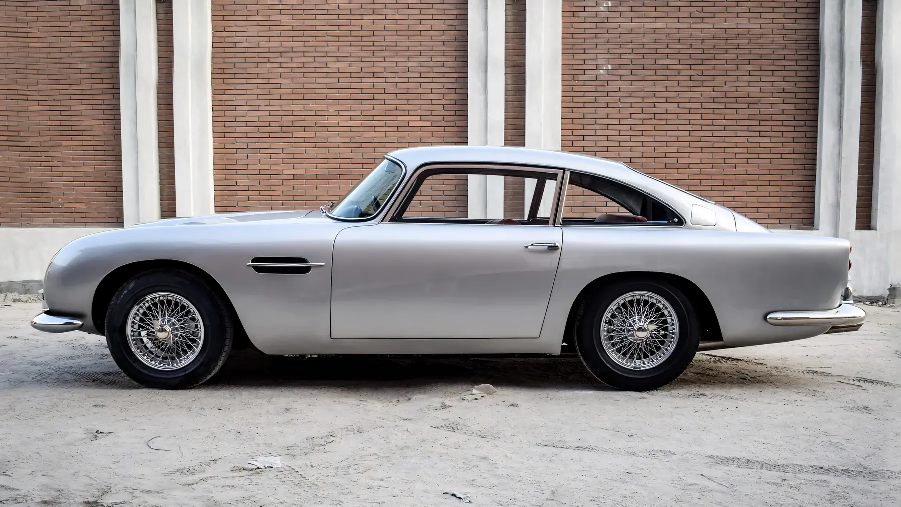 1962 Aston Martin DB4 Series V Vantage - photo 1