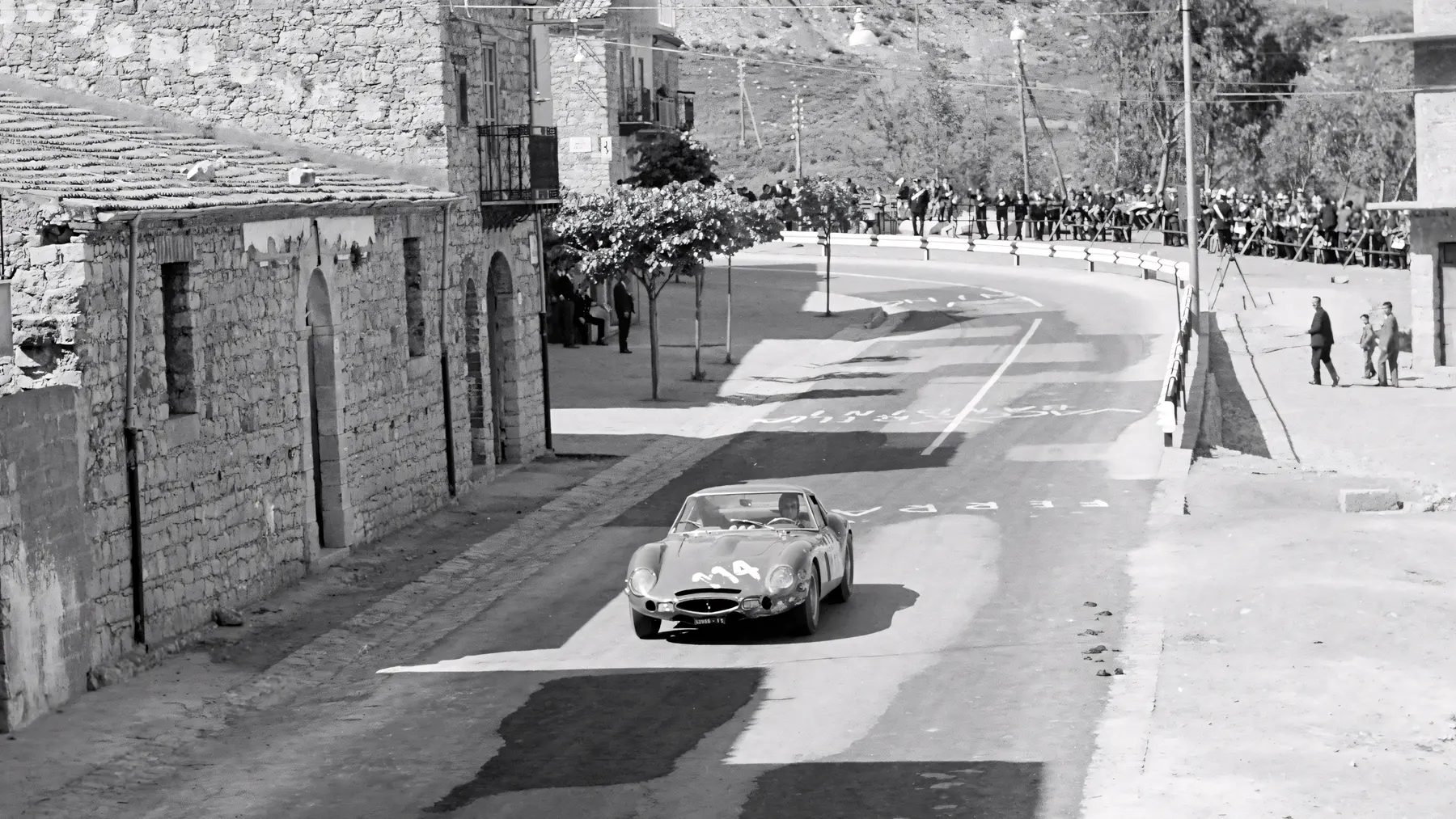 1962 Ferrari 330 LM - 250 GTO by Scaglietti - photo 2