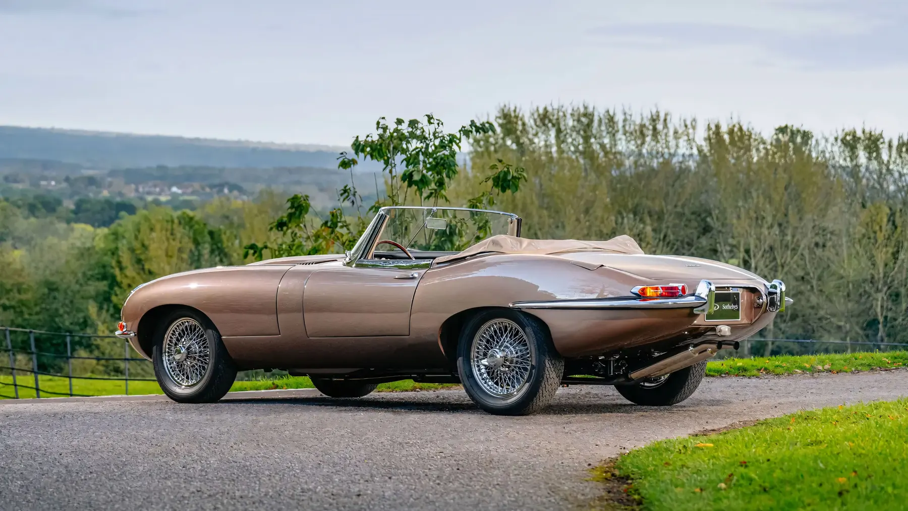 1962 Jaguar E-Type Series 1 3.8-Litre Roadster - photo 3