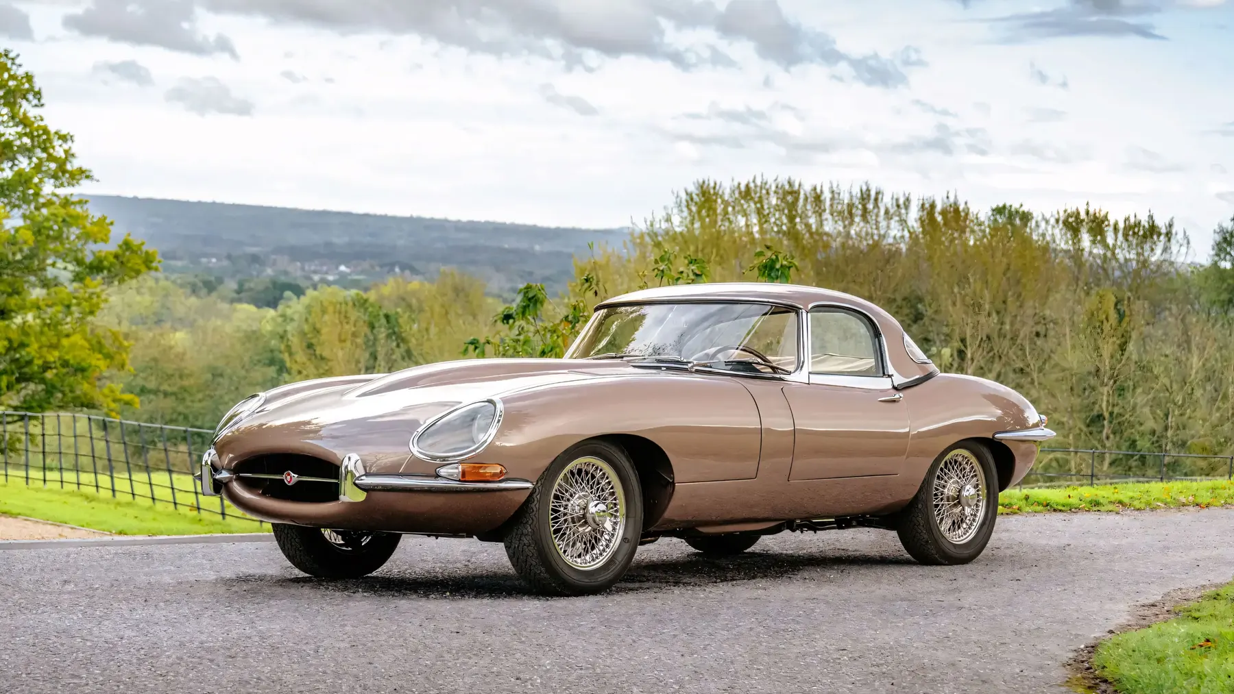 1962 Jaguar E-Type Series 1 3.8-Litre Roadster - photo 4