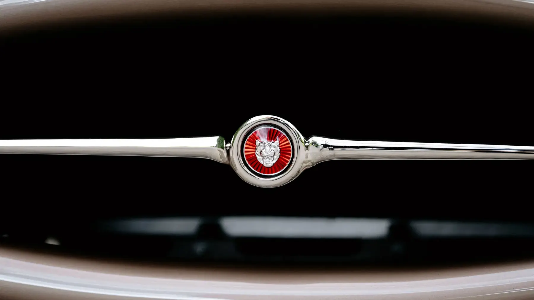 1962 Jaguar E-Type Series 1 3.8-Litre Roadster - photo 4