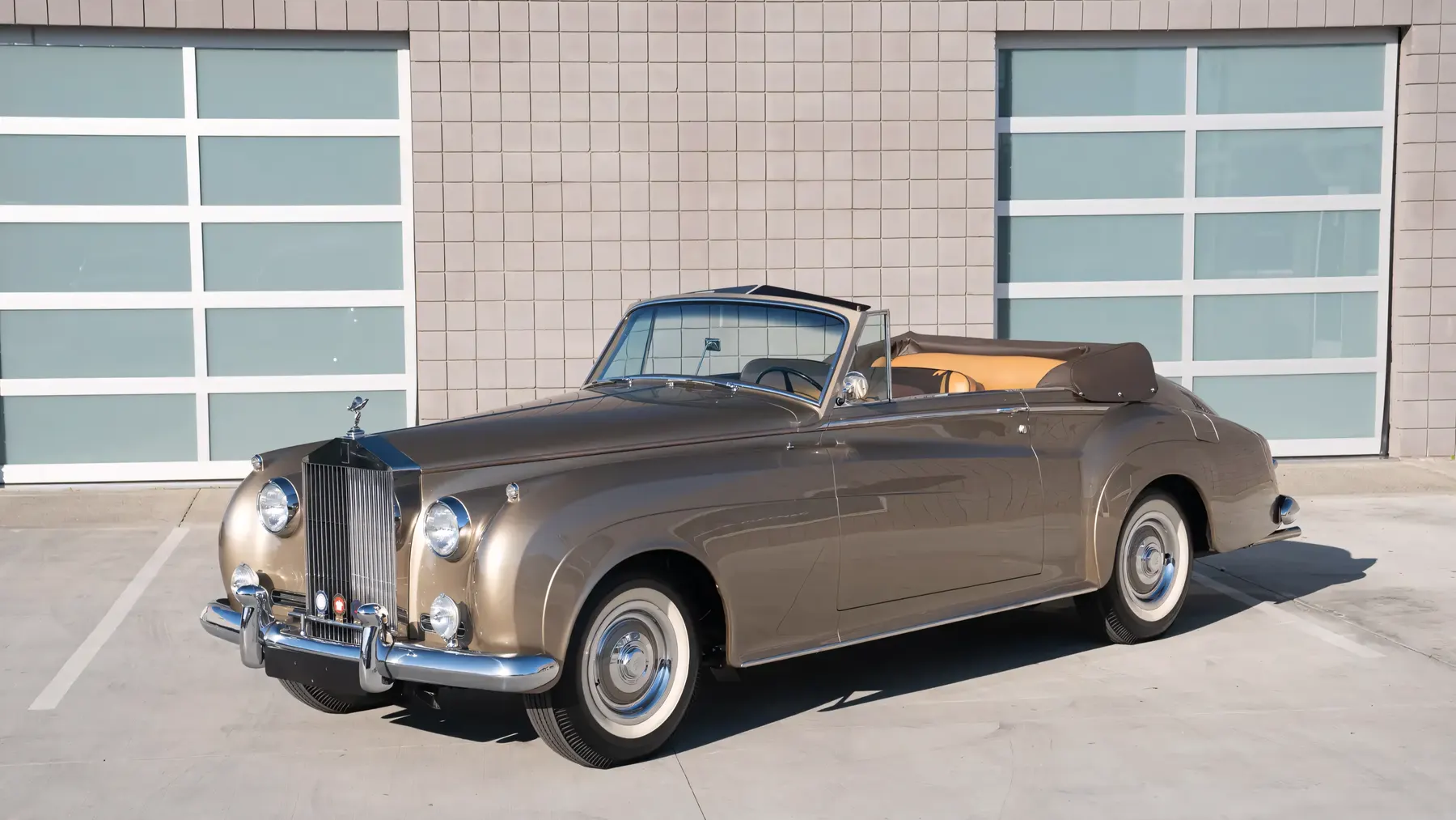 1962 Rolls-Royce Silver Cloud II Drophead Coupe Adaptation by H.J. Mulliner - photo 2