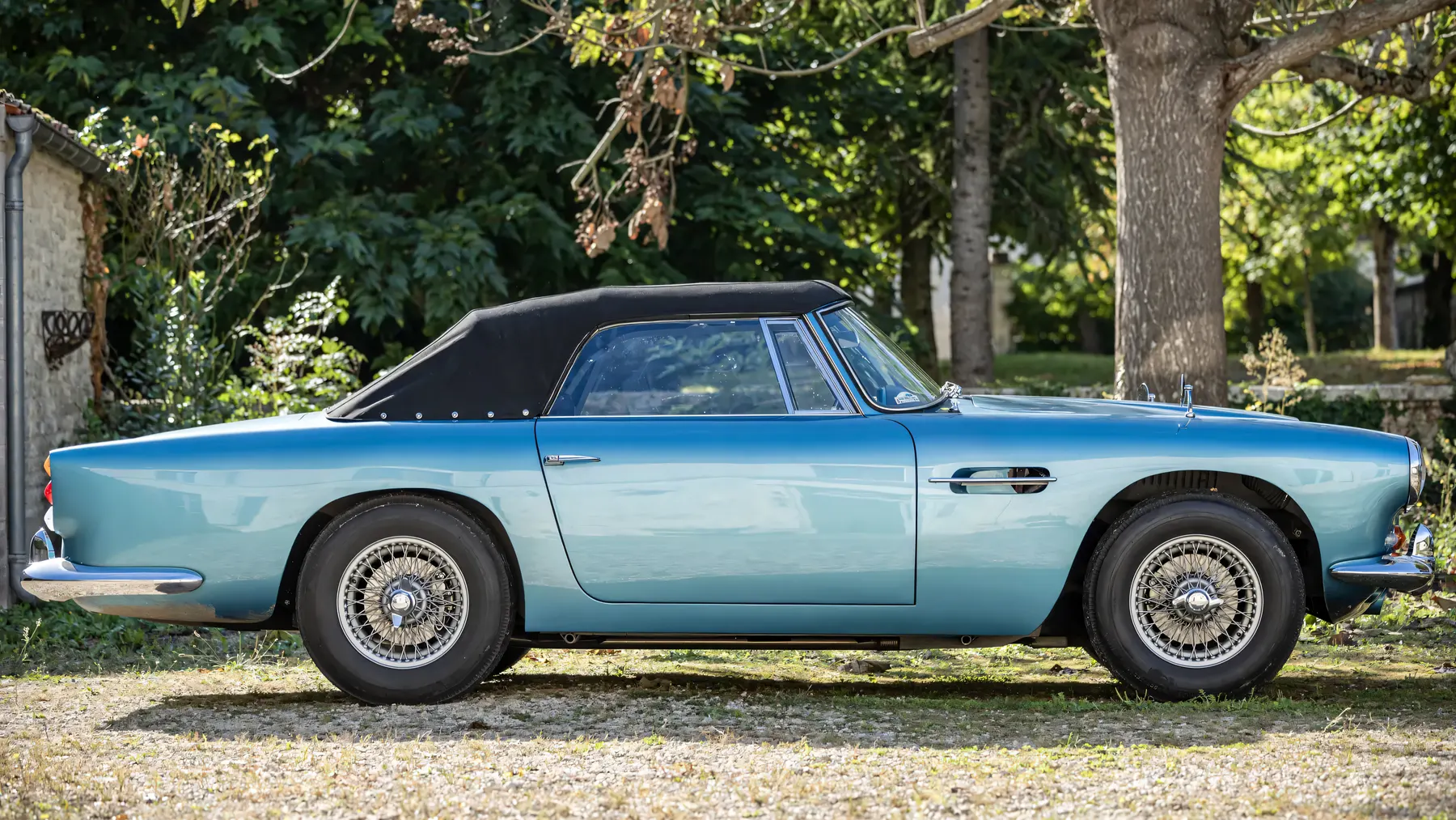 1963 Aston Martin DB4 'SS Engine' Series V Convertible - photo 4