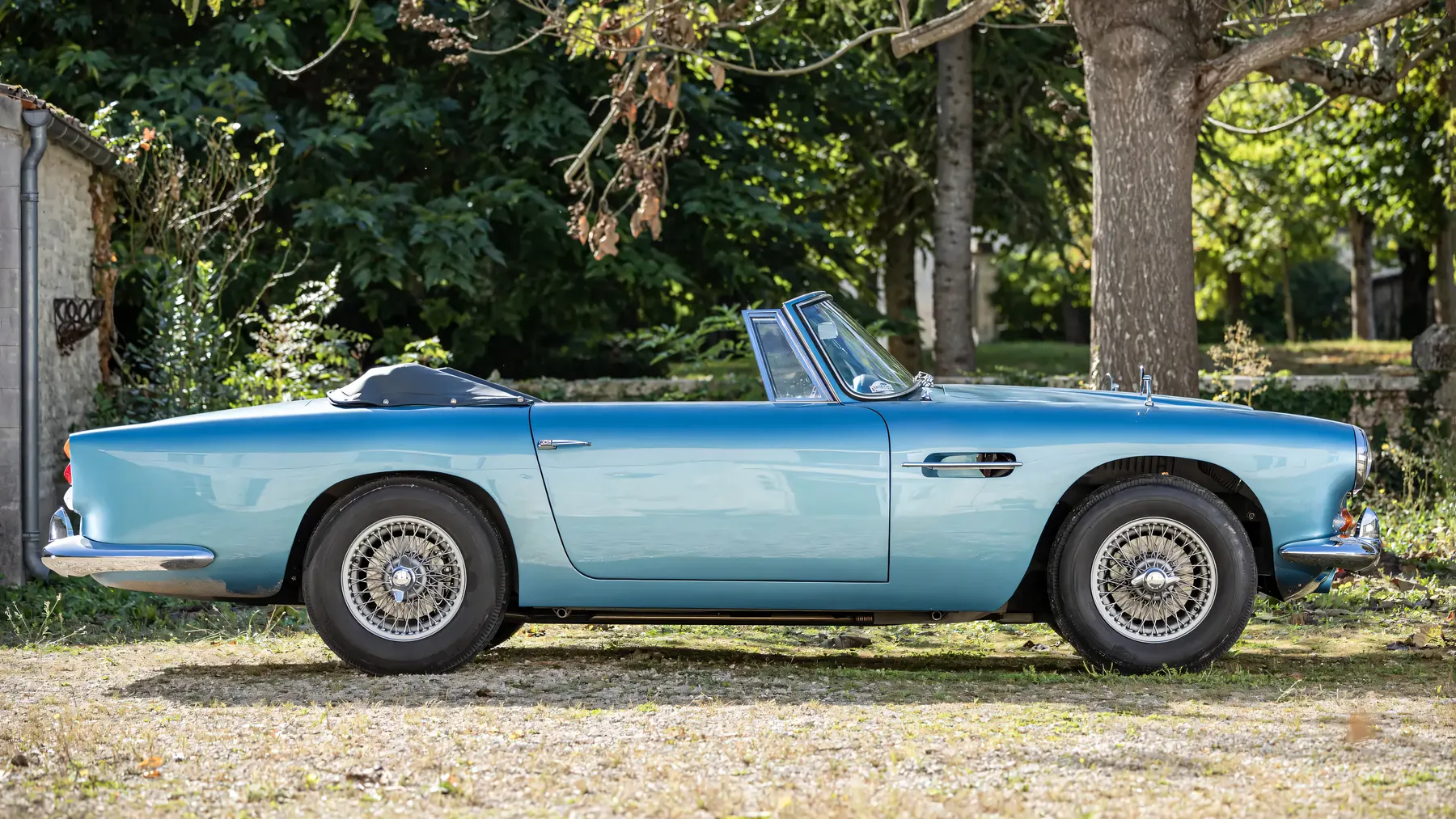 1963 Aston Martin DB4 'SS Engine' Series V Convertible - photo 3