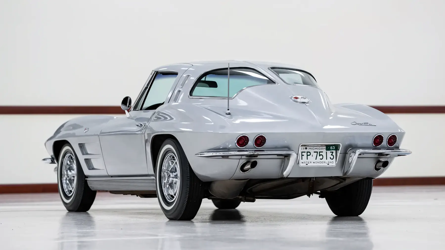 1963 Chevrolet Corvette Sting Ray 'Split-Window' Coupe - photo 3