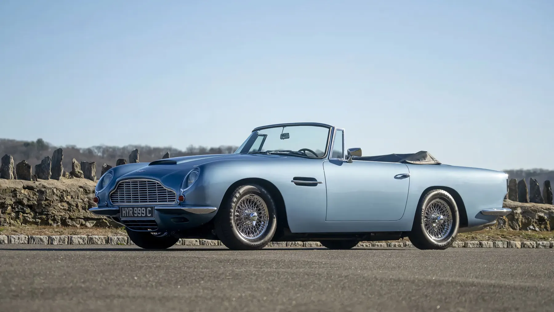 1965 Aston Martin DB Short-Chassis Volante - photo 2