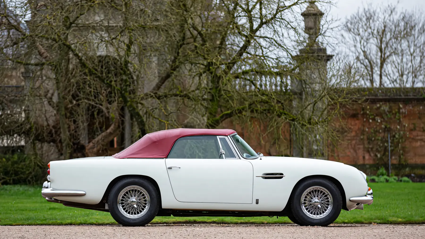 1965 Aston Martin DB5 Convertible - photo 3