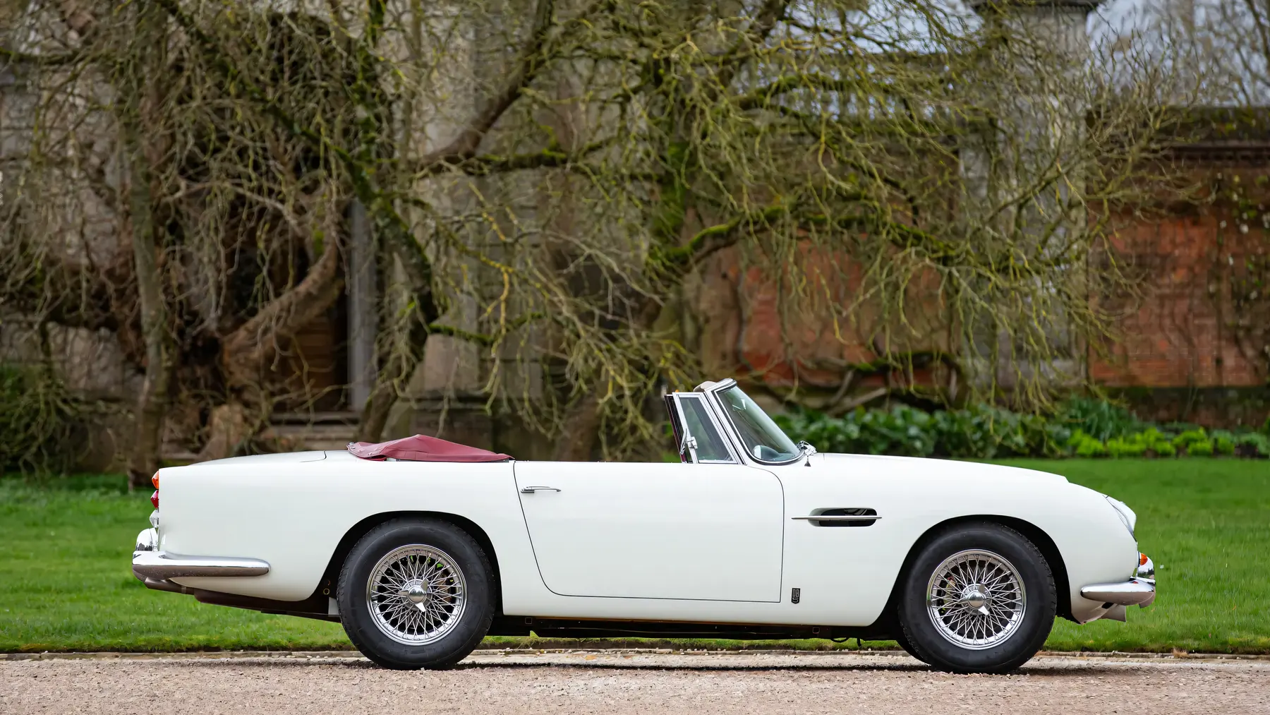 1965 Aston Martin DB5 Convertible - photo 4