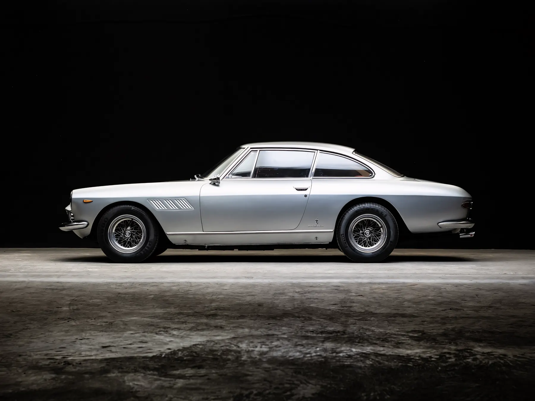 1965 Ferrari 330 GT 2+2 Series I 'Interim' by Pininfarina - photo 5
