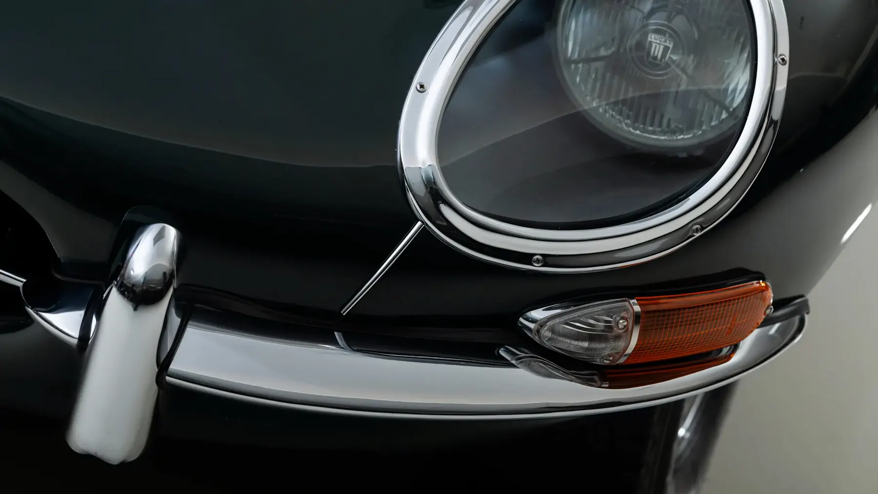 1965 Jaguar E-Type Series 1 4.2-Litre Fixed Head Coupe - photo 1