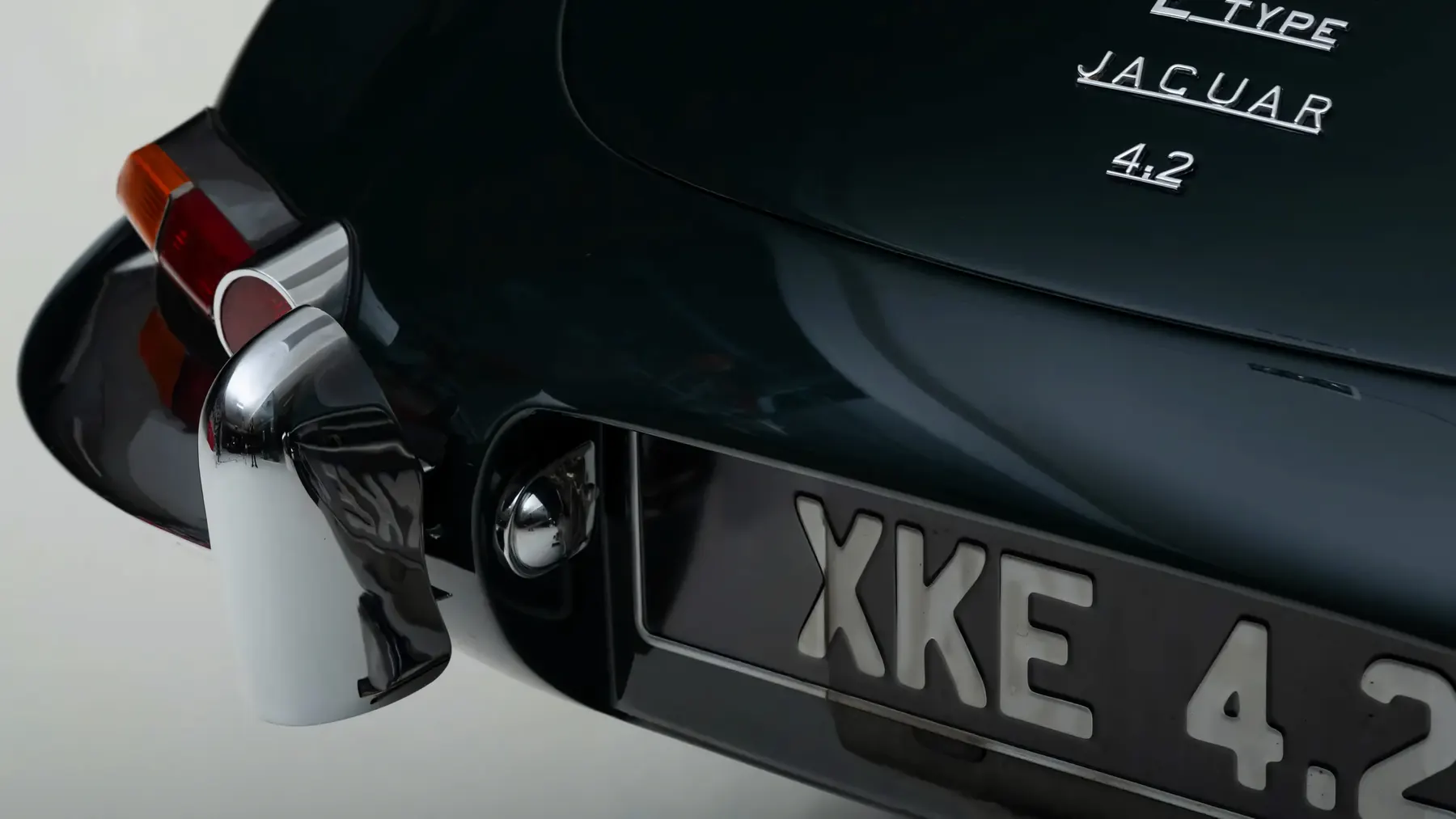 1965 Jaguar E-Type Series 1 4.2-Litre Fixed Head Coupe - photo 5
