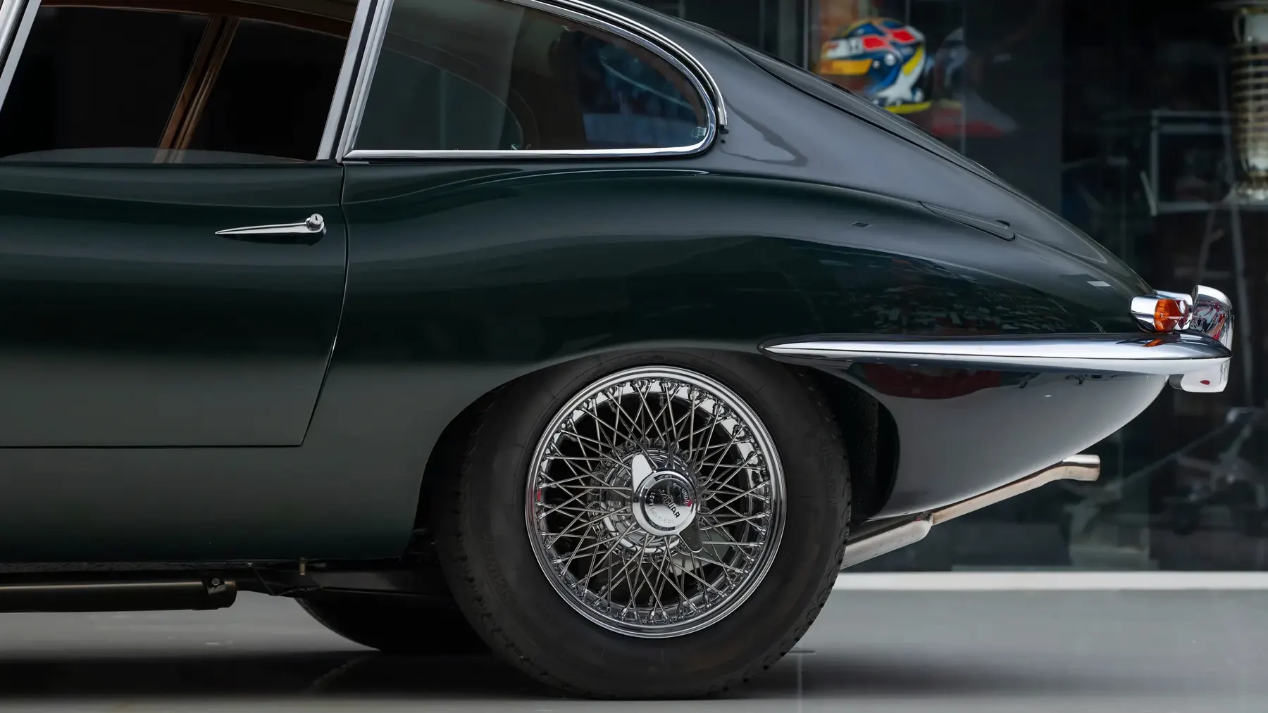 1965 Jaguar E-Type Series 1 4.2-Litre Fixed Head Coupe - photo 3