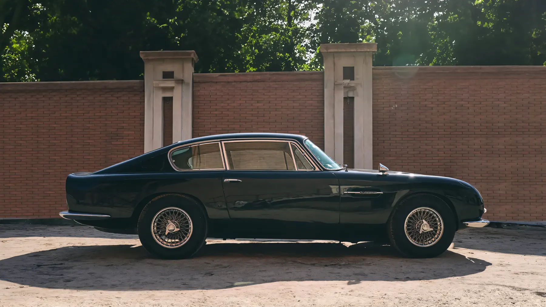 1966 Aston Martin DB6 Vantage - photo 1