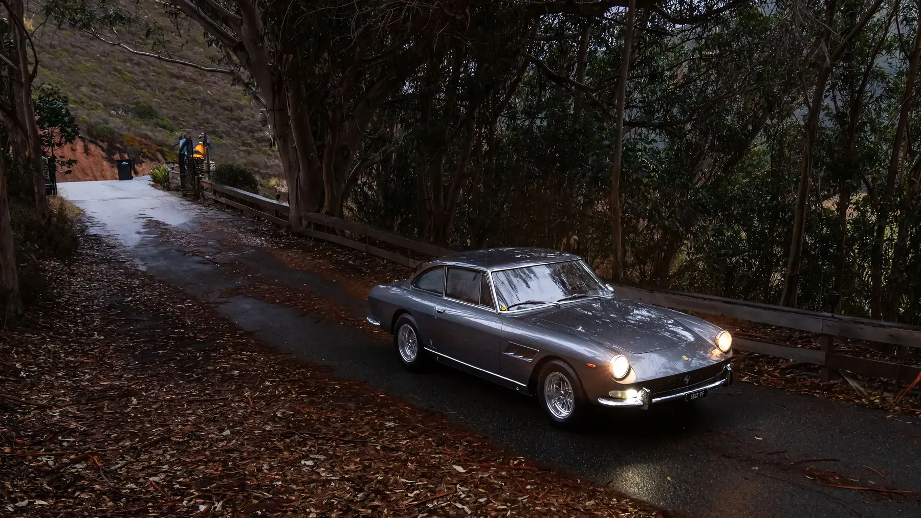 1966 Ferrari 330 GT 2+2 Series II by Pininfarina - photo 2