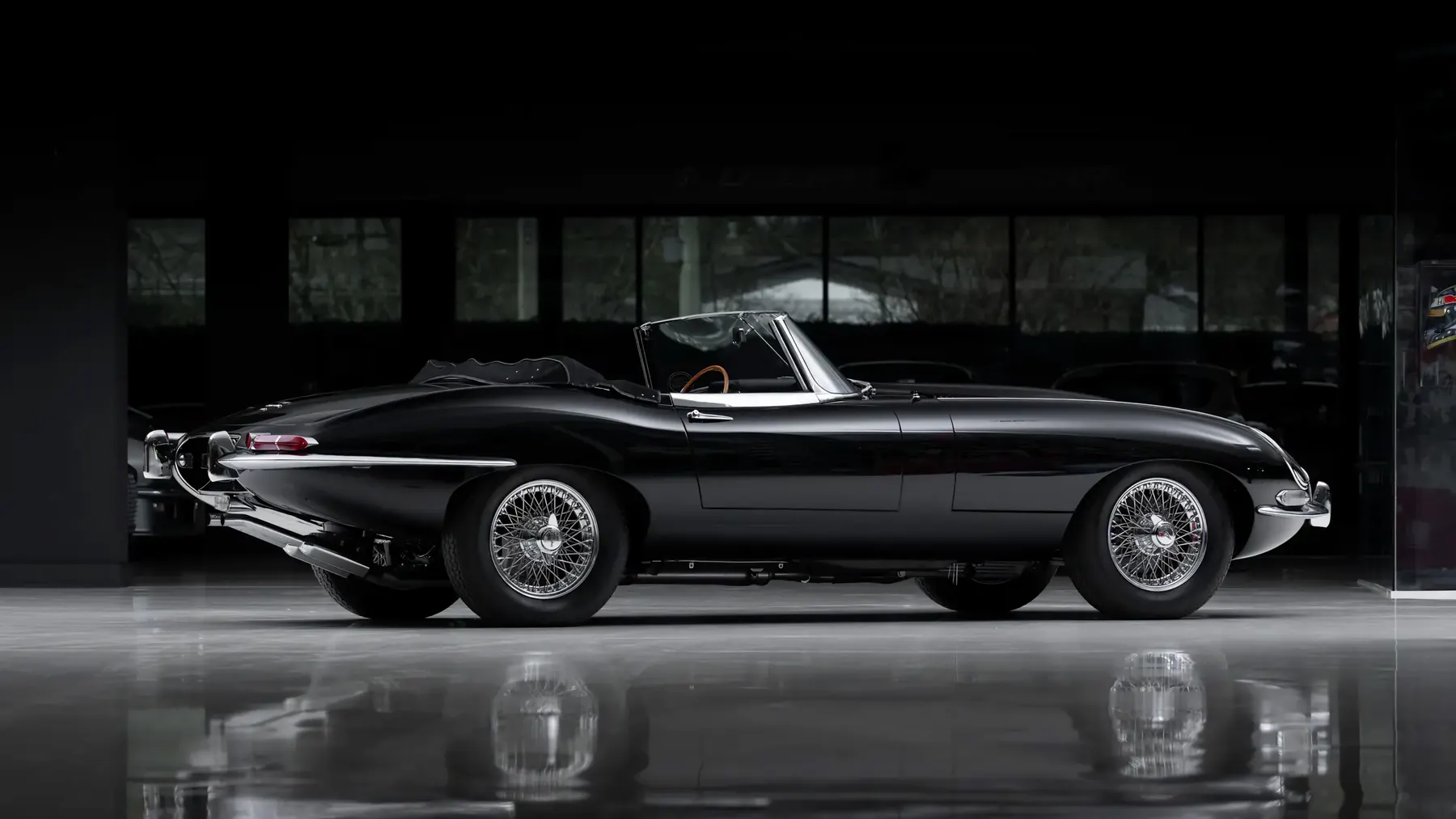 1966 Jaguar E-Type Series 1 4.2-Litre Roadster - photo 2