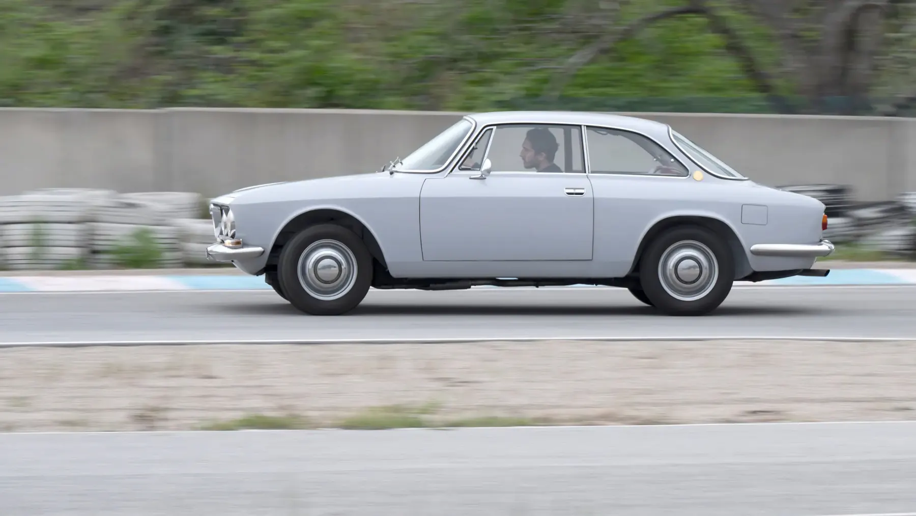 1969 Alfa Romeo 1750 GTV - photo 3