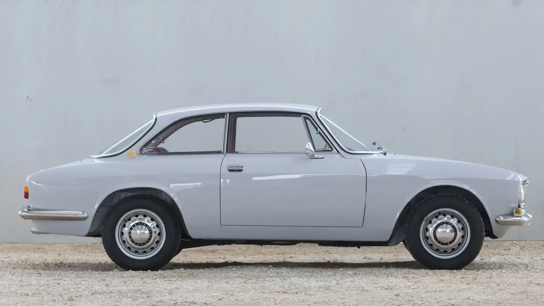 1969 Alfa Romeo 1750 GTV - photo 2