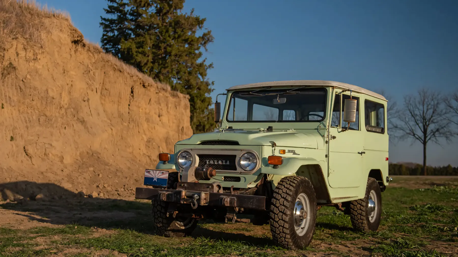 1970 Toyota FJ40 Land Cruiser Hardtop - photo 2