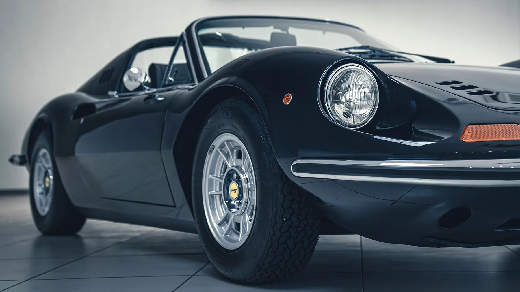 1973 Ferrari Dino 246 GTS by Scaglietti - photo 2